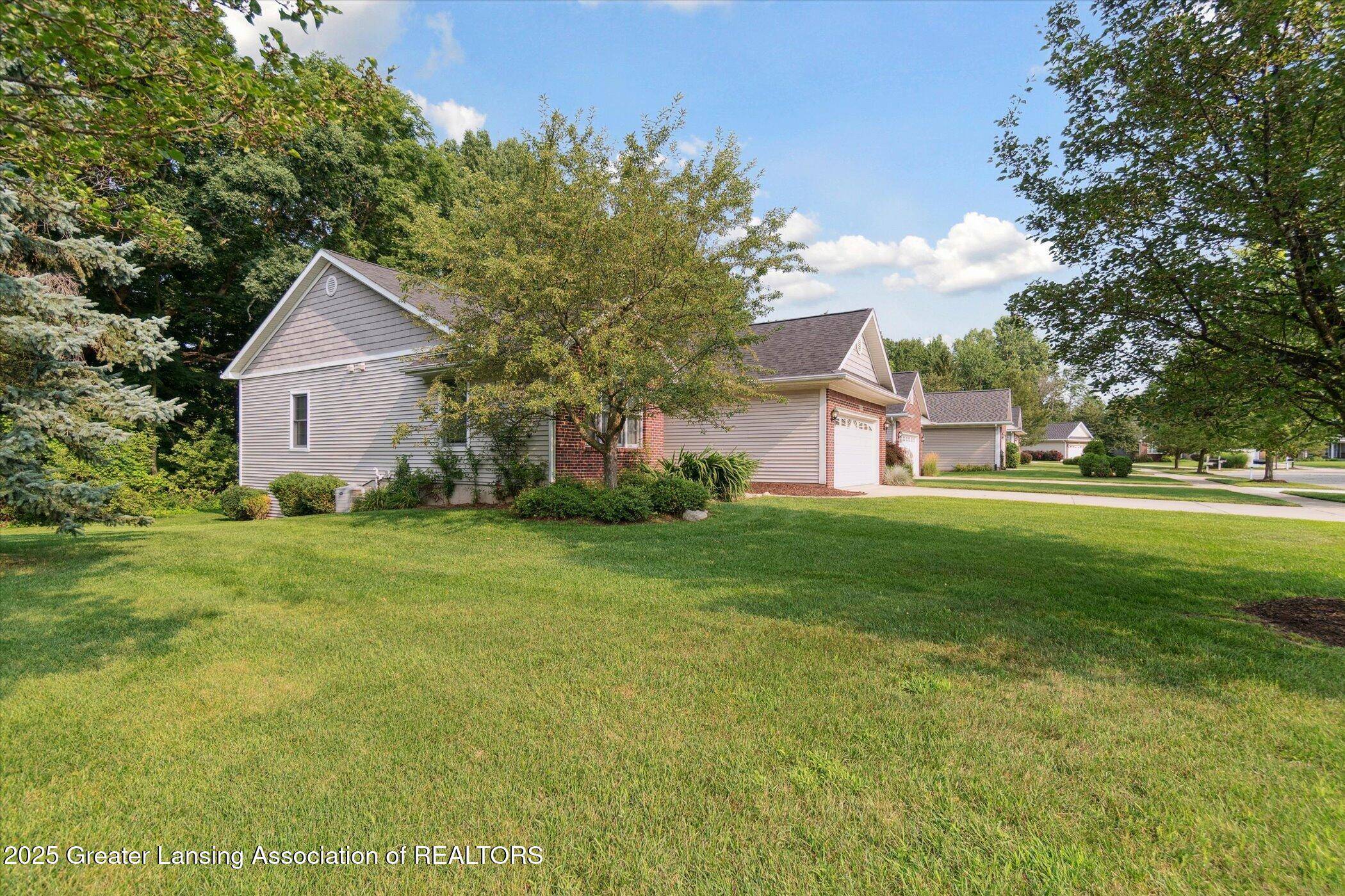 Okemos, MI 48864,4051 Highland TER