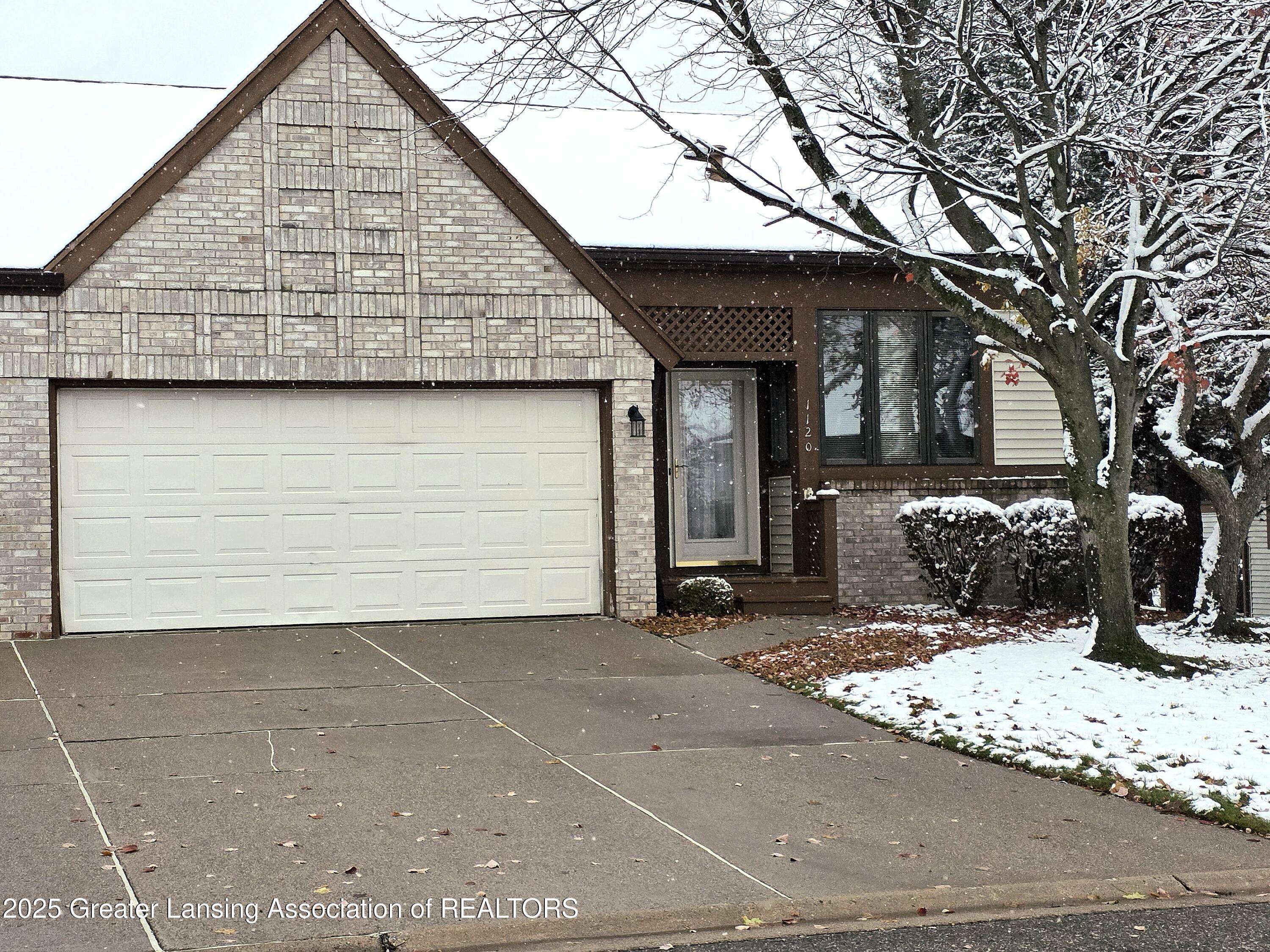 Lansing, MI 48917,1120 Rolling Green LN