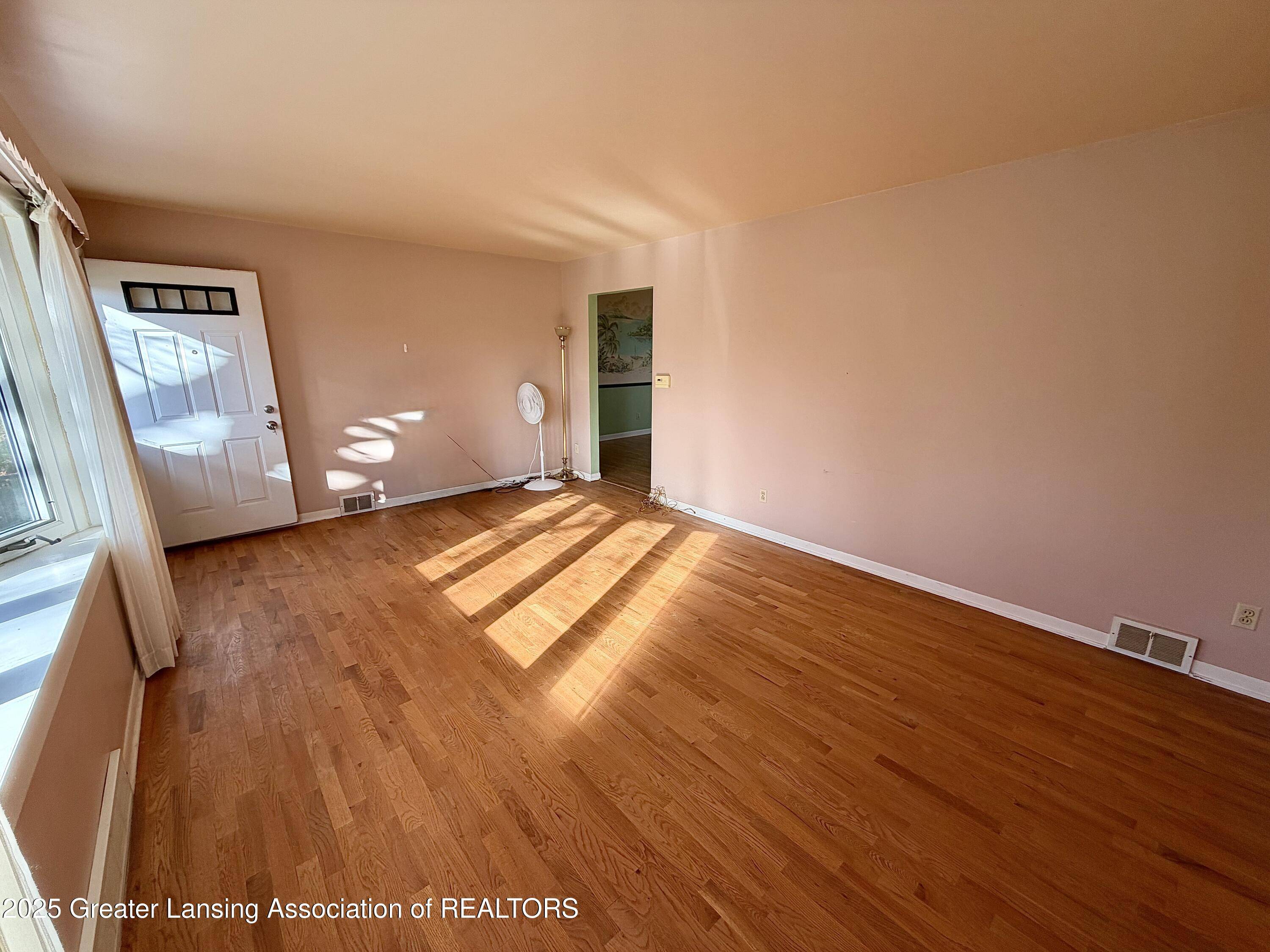 Lansing, MI 48917,7520 Williamsburg RD