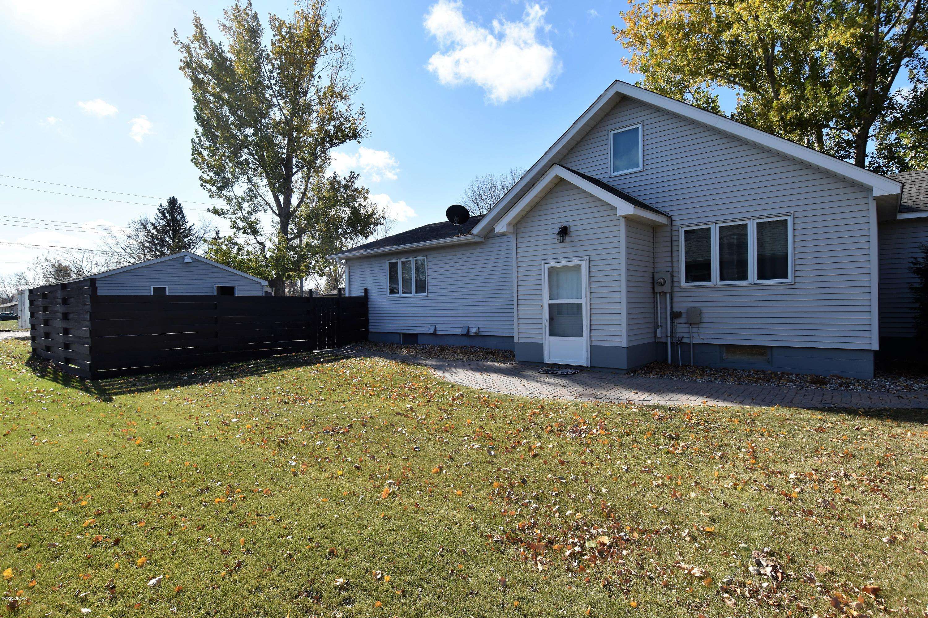 Hallock, MN 56728,310 3RD ST SE