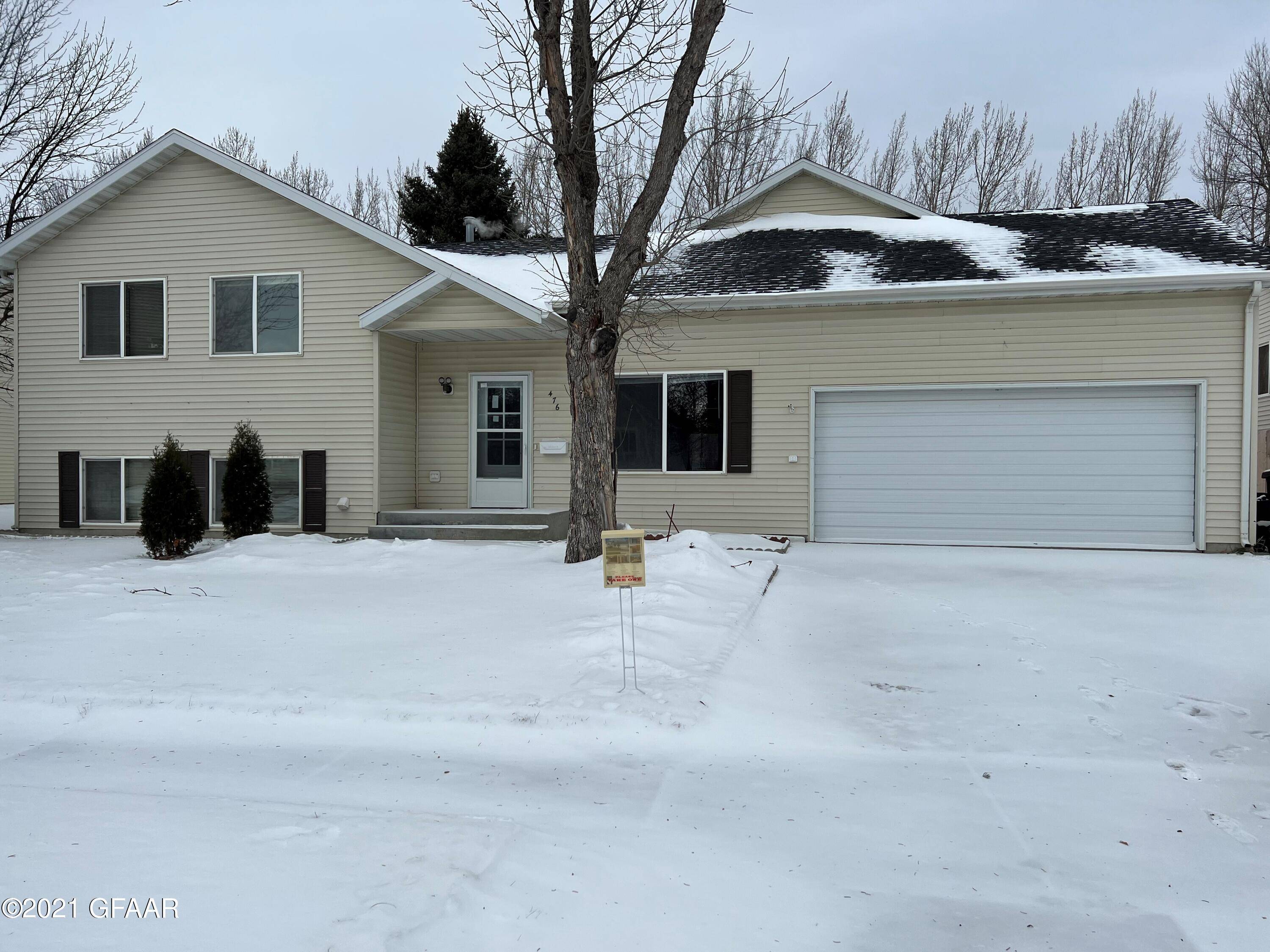 Grand Forks, ND 58203,476 BURDICK CT
