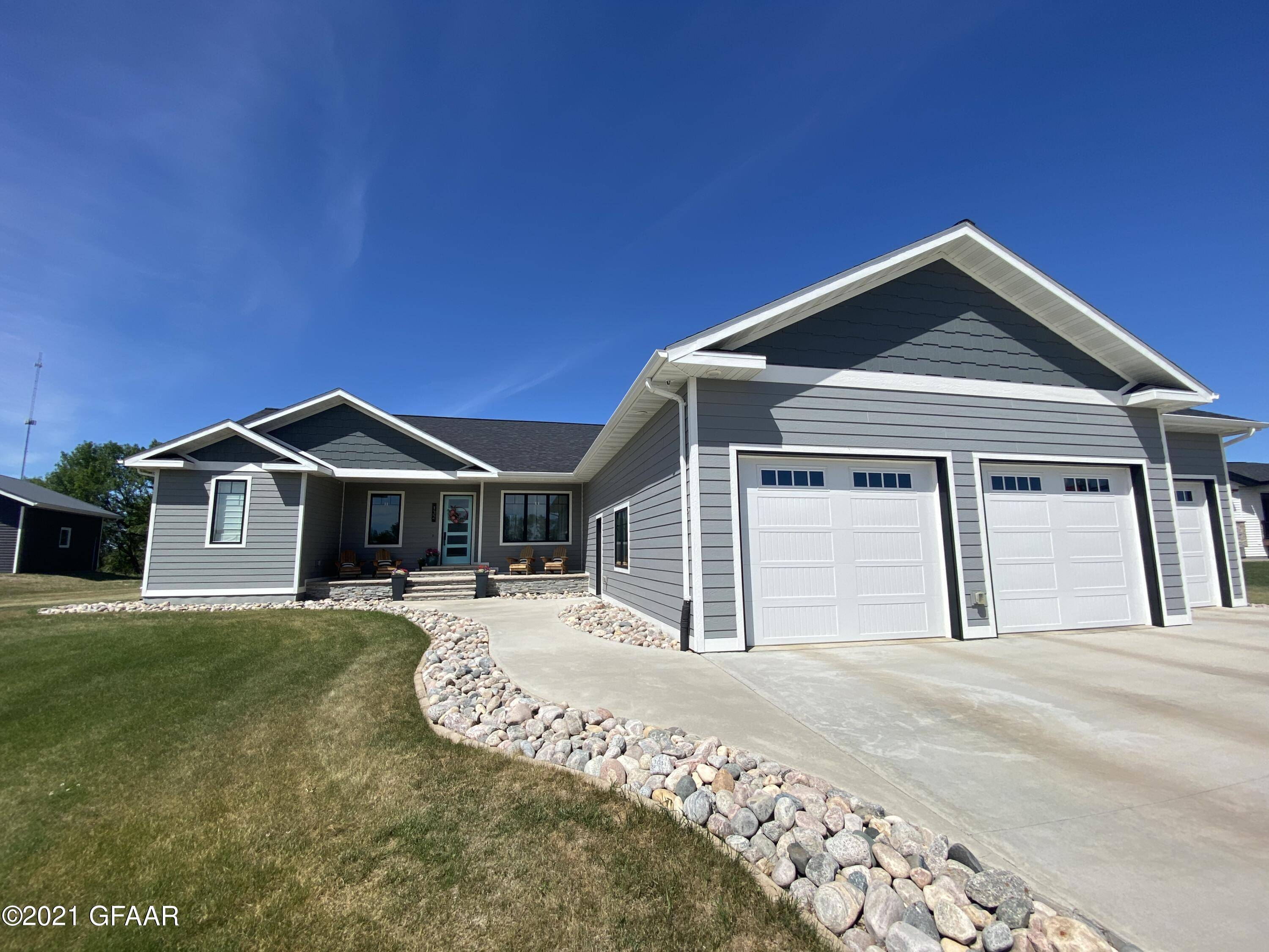 Park River, ND 58270,132 NORTH STAR DR