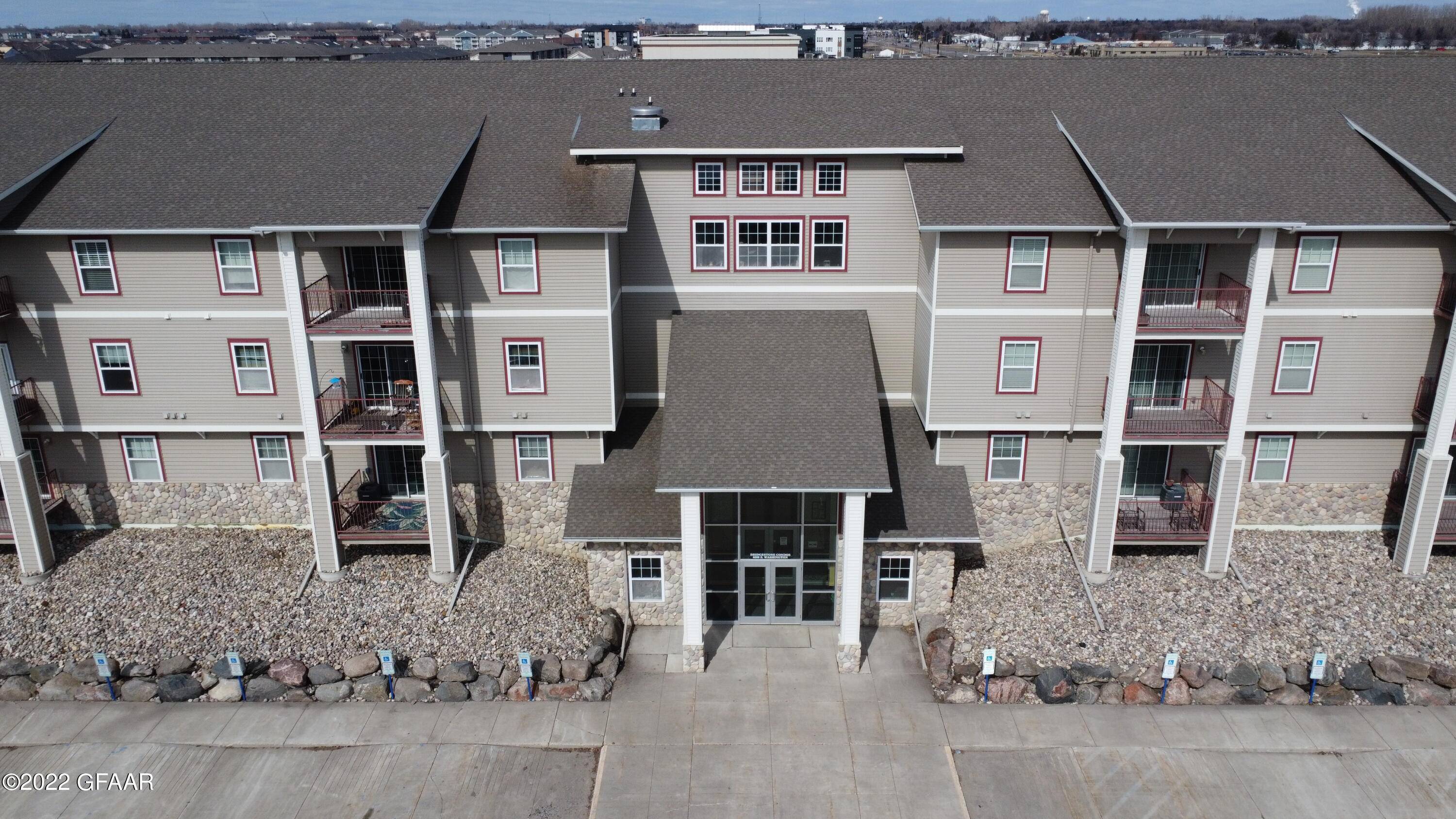 Grand Forks, ND 58201,4600 WASHINGTON ST S #302