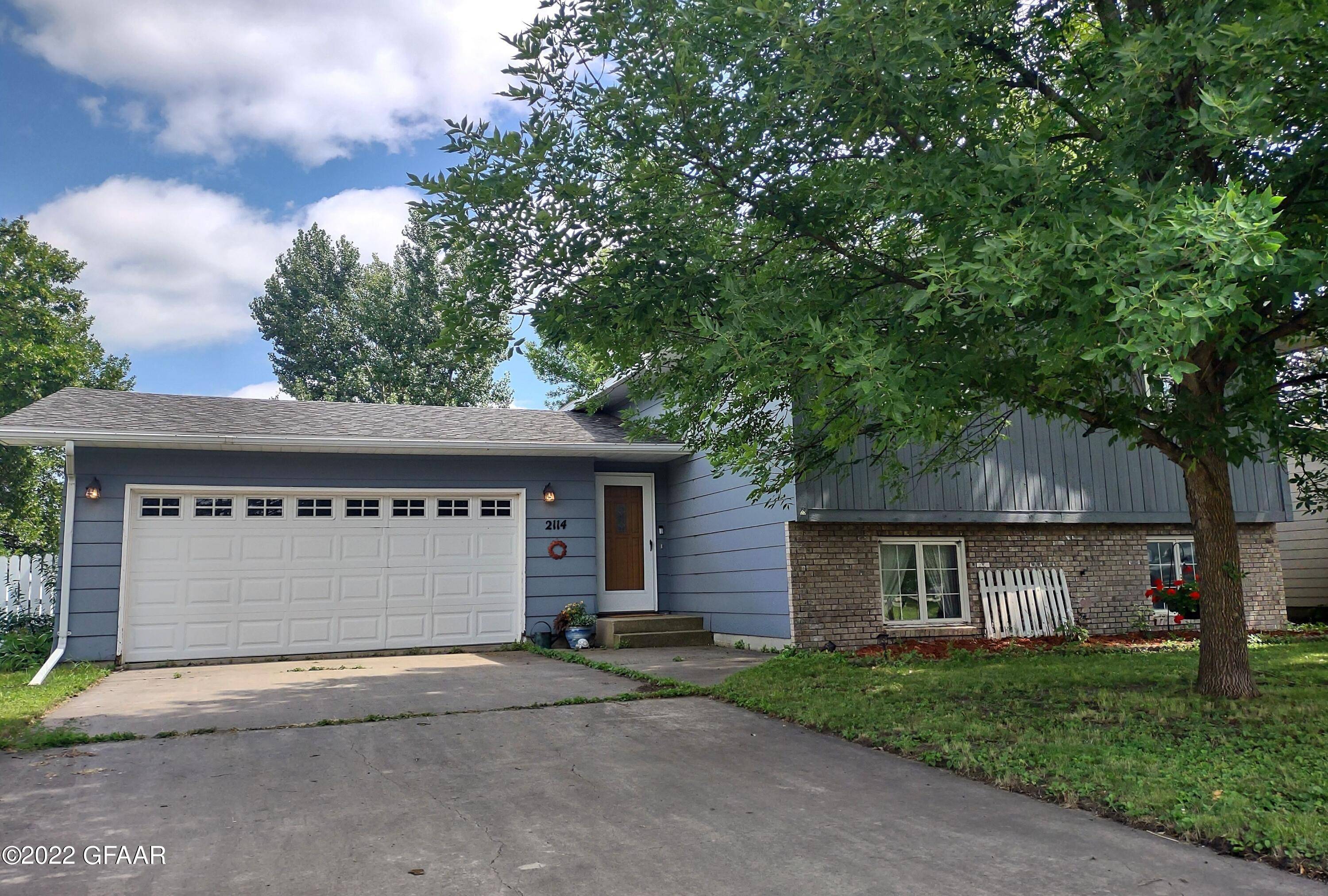 East Grand Forks, MN 56721,2114 9TH AVE NW