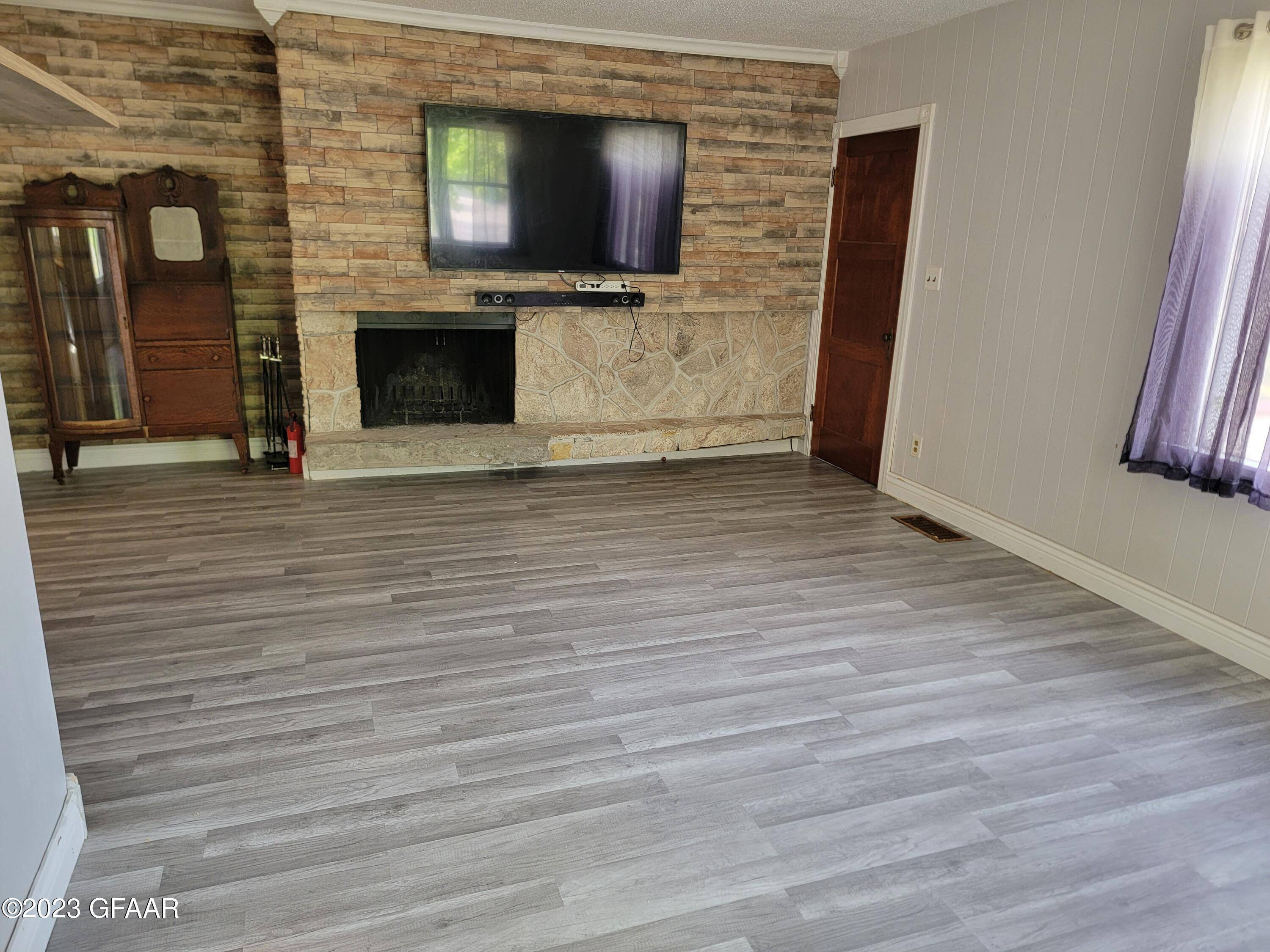 Hillsboro, ND 58045,123 EAST CALEDONIA AVE