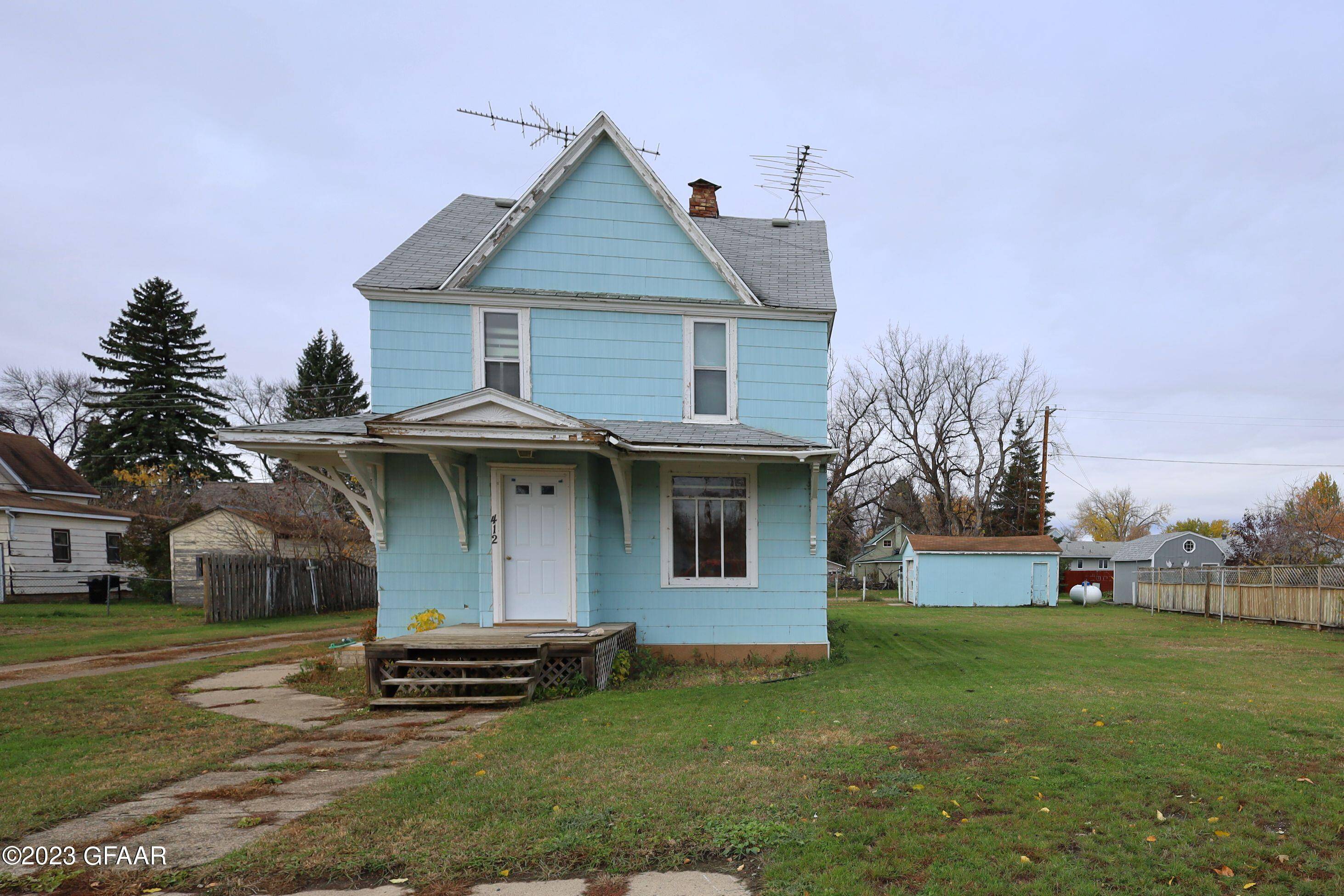 Larimore, ND 58251,412 BOOTH AVE