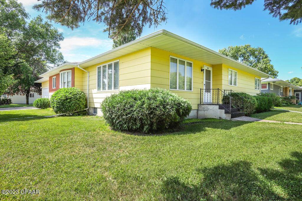 Ada, MN 56510,201 5TH ST W