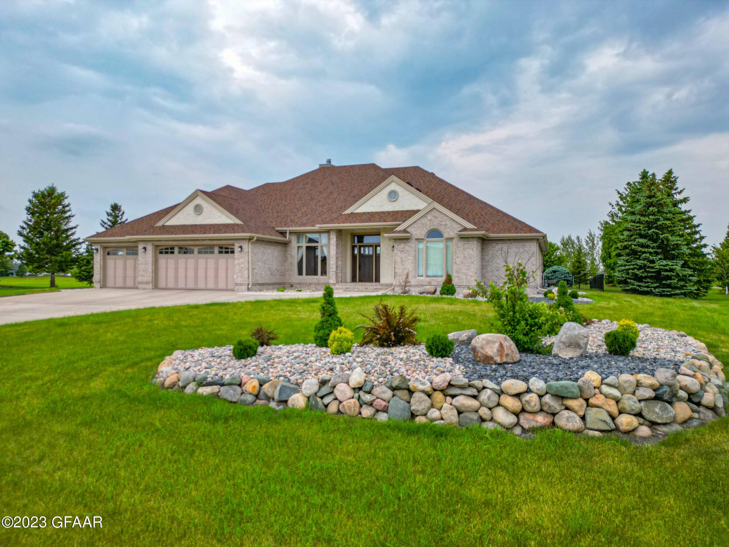 East Grand Forks, MN 56721,2511 ST ANDREWS DR NW