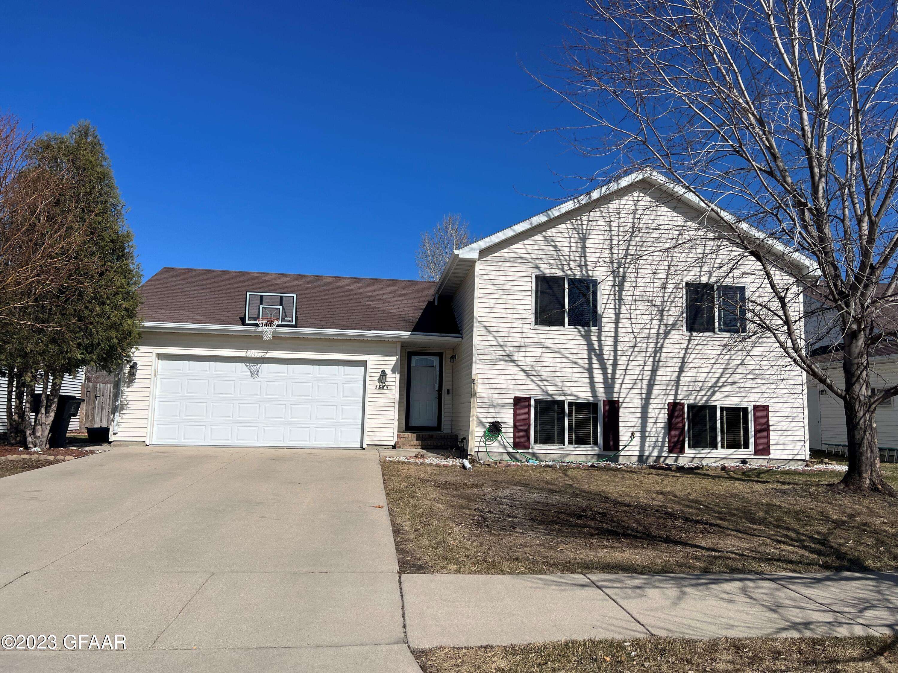 Grand Forks, ND 58201,3855 MULBERRY DR