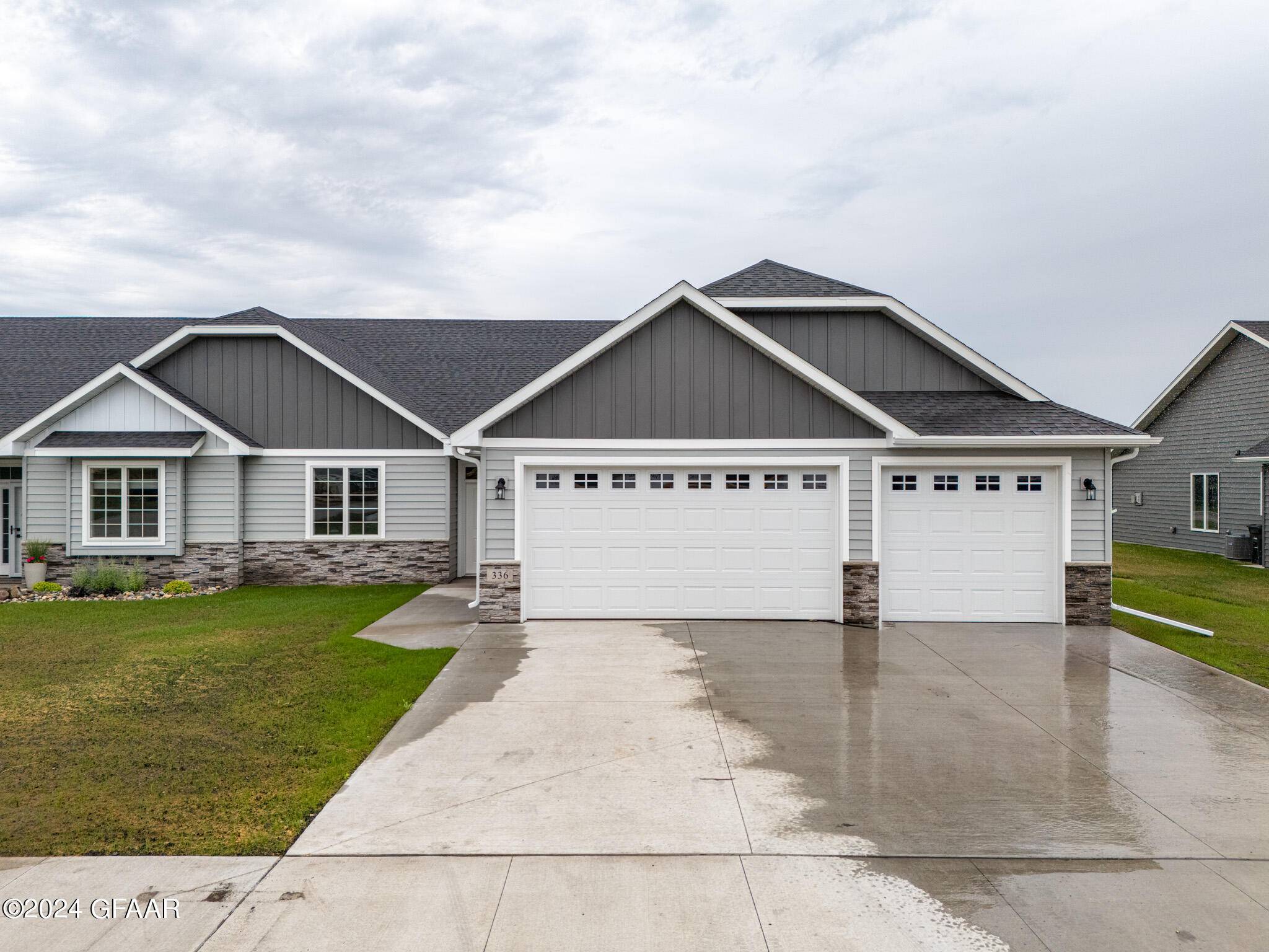 Grand Forks, ND 58201,336 CROMWELL DR