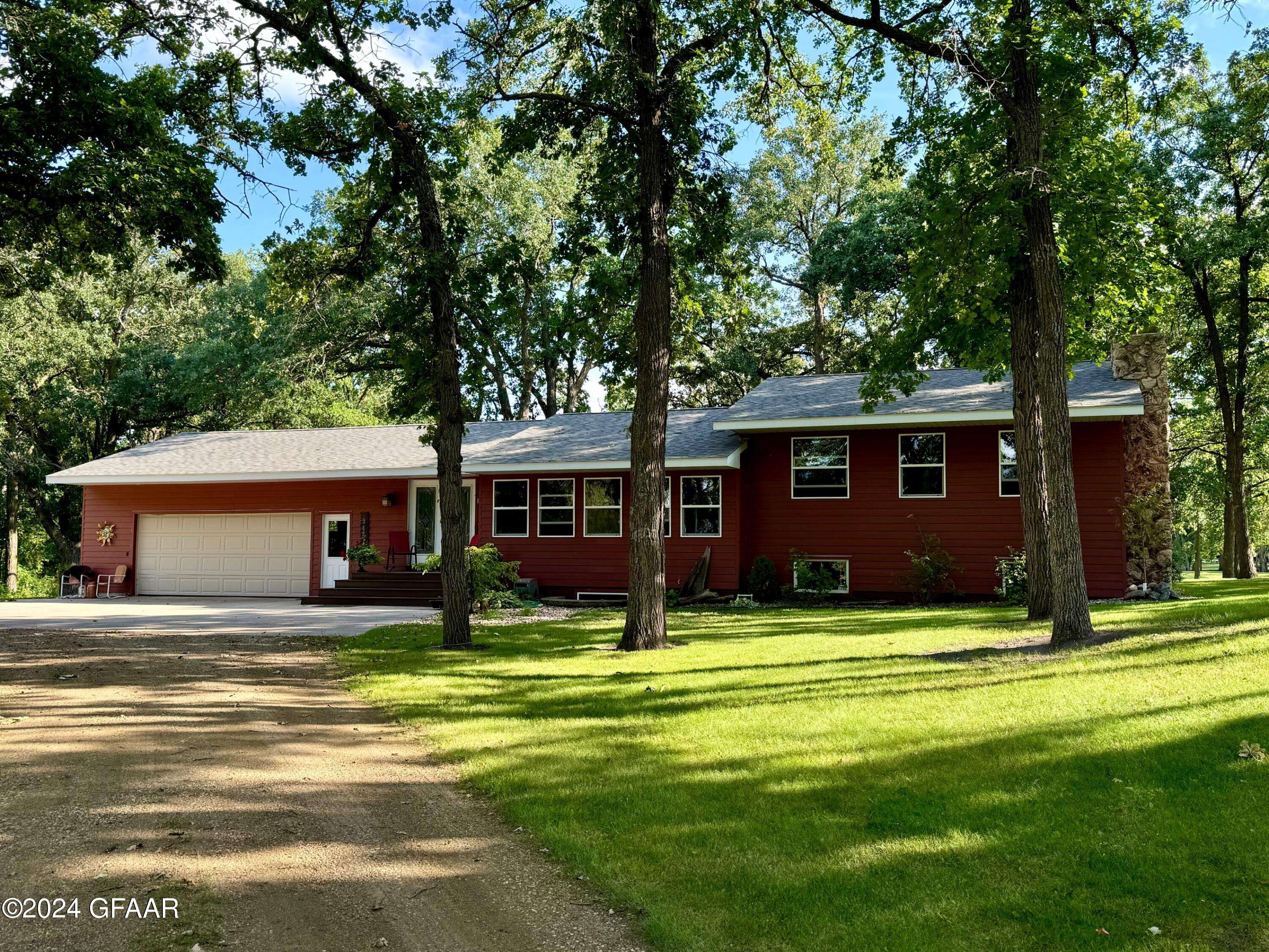 Cavalier, ND 58220,9452 SANDHILL LN