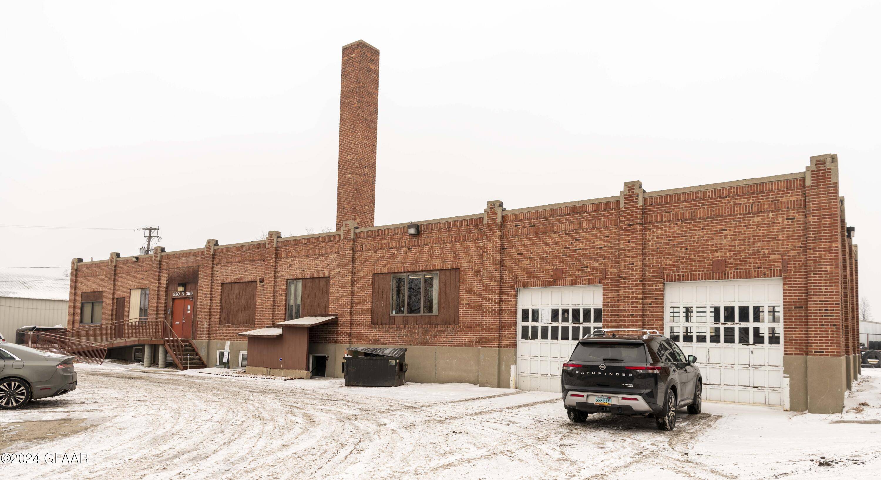Grand Forks, ND 58203,930 3RD ST N