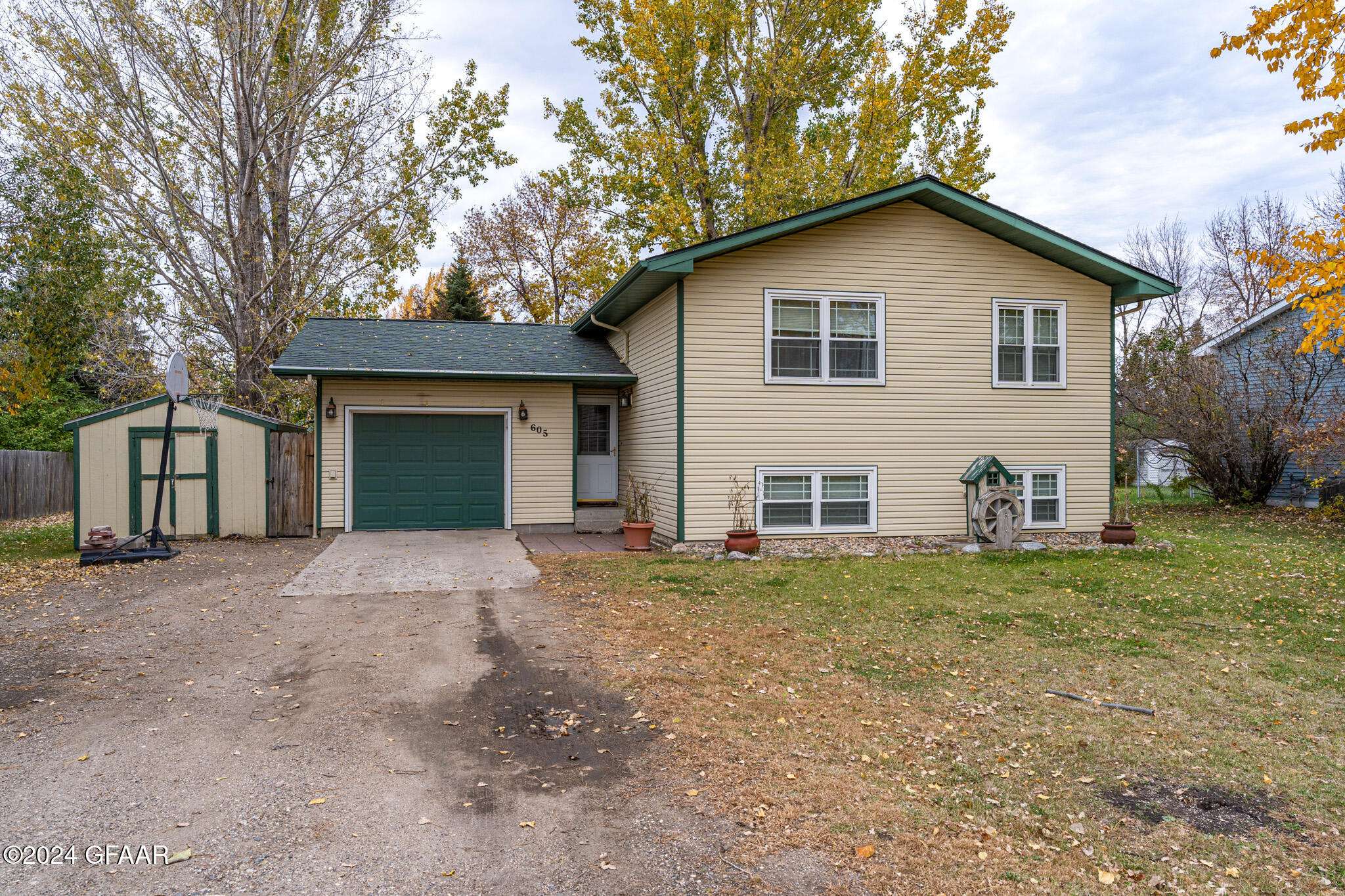 Thompson, ND 58278,605 4TH ST