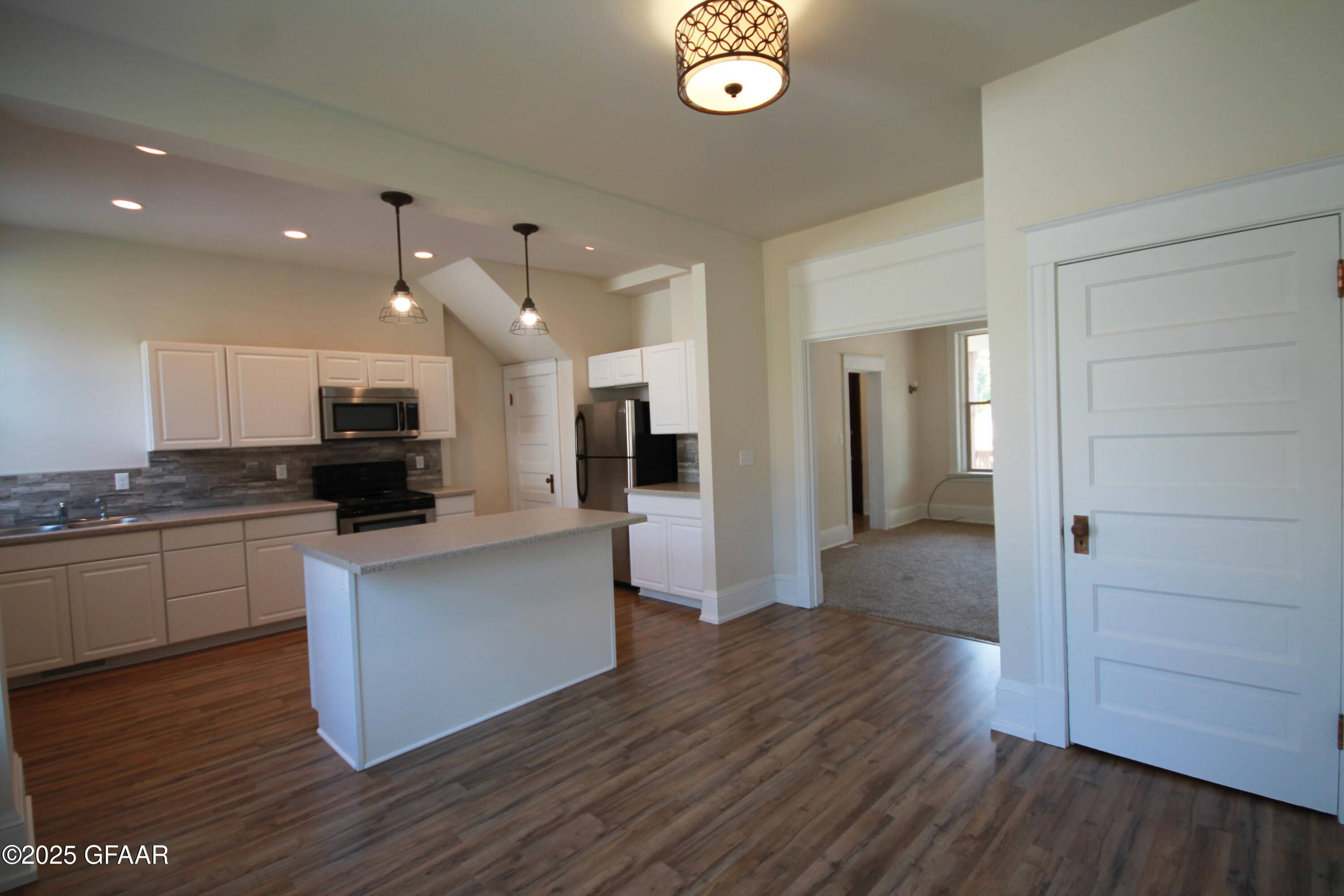 Grand Forks, ND 58201,217 CHESTNUT ST