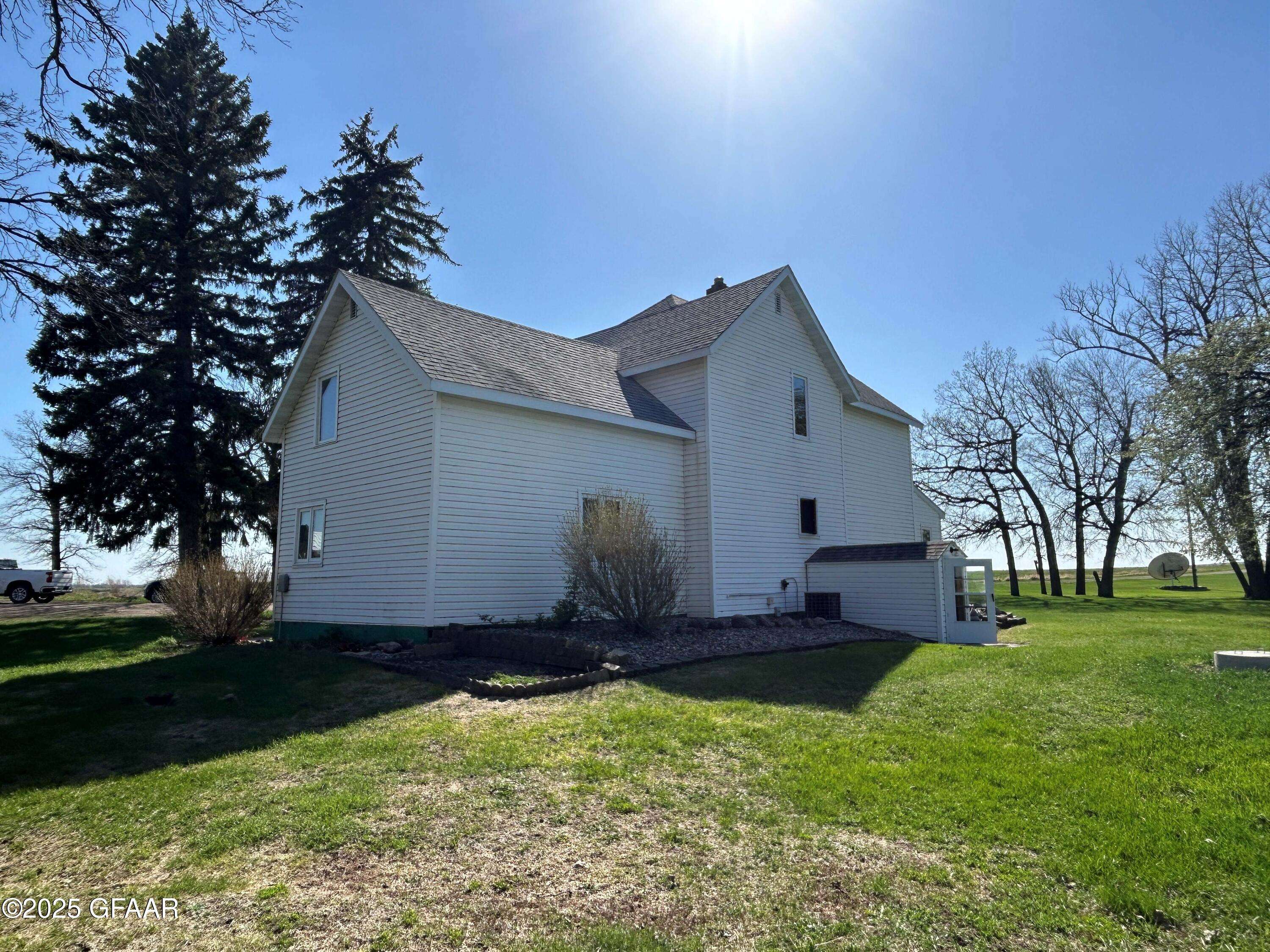 Grafton, ND 58237,7126 151ST DR NE