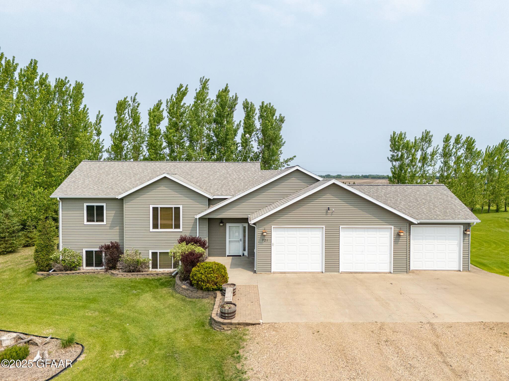 Thompson, ND 58278,721 SHELBY CT NE