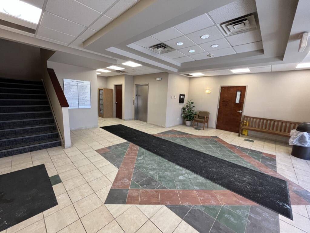 Rensselaer, NY 12144,2 Empire DR
