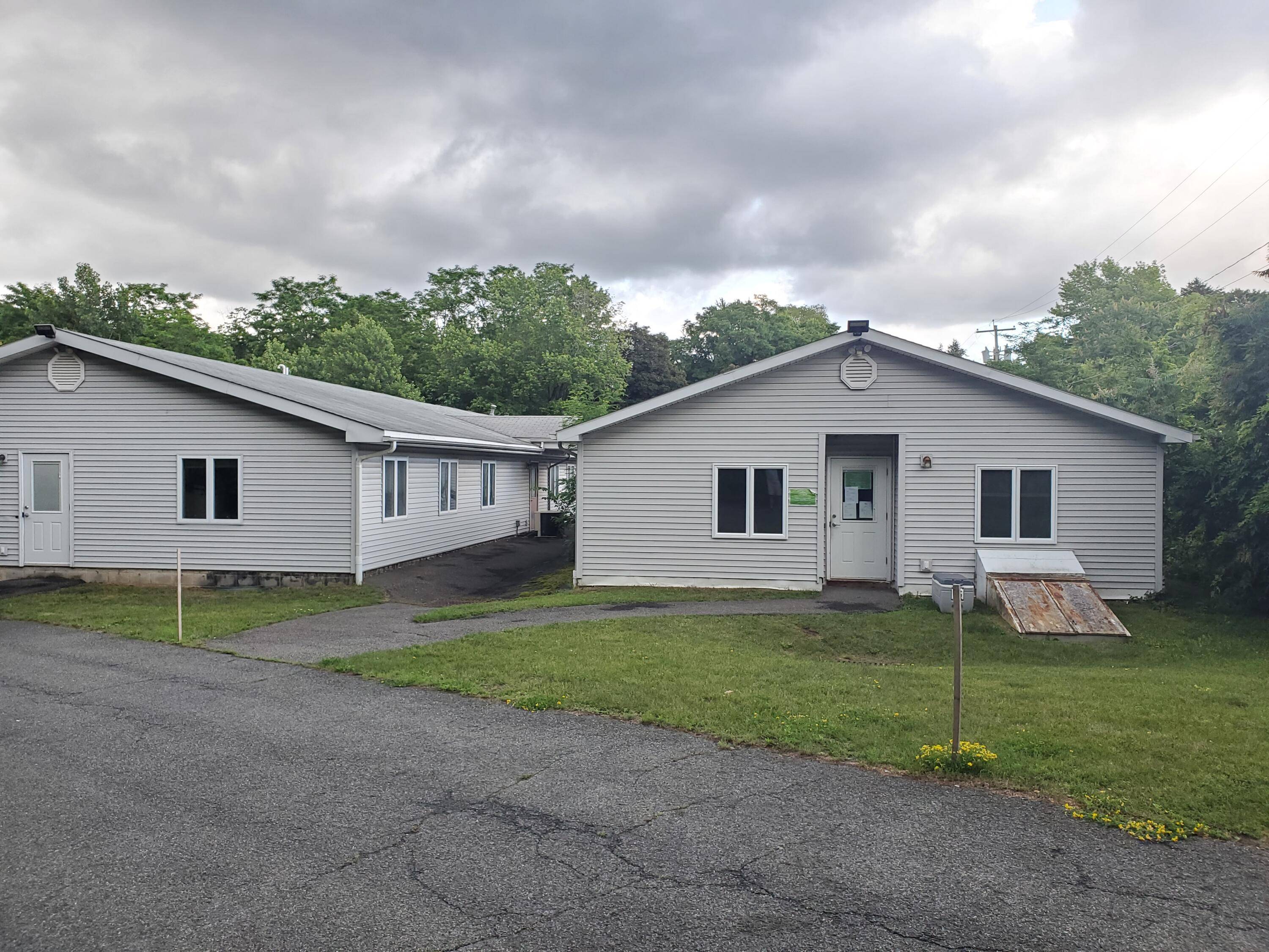 East Greenbush, NY 12061,75 Troy RD