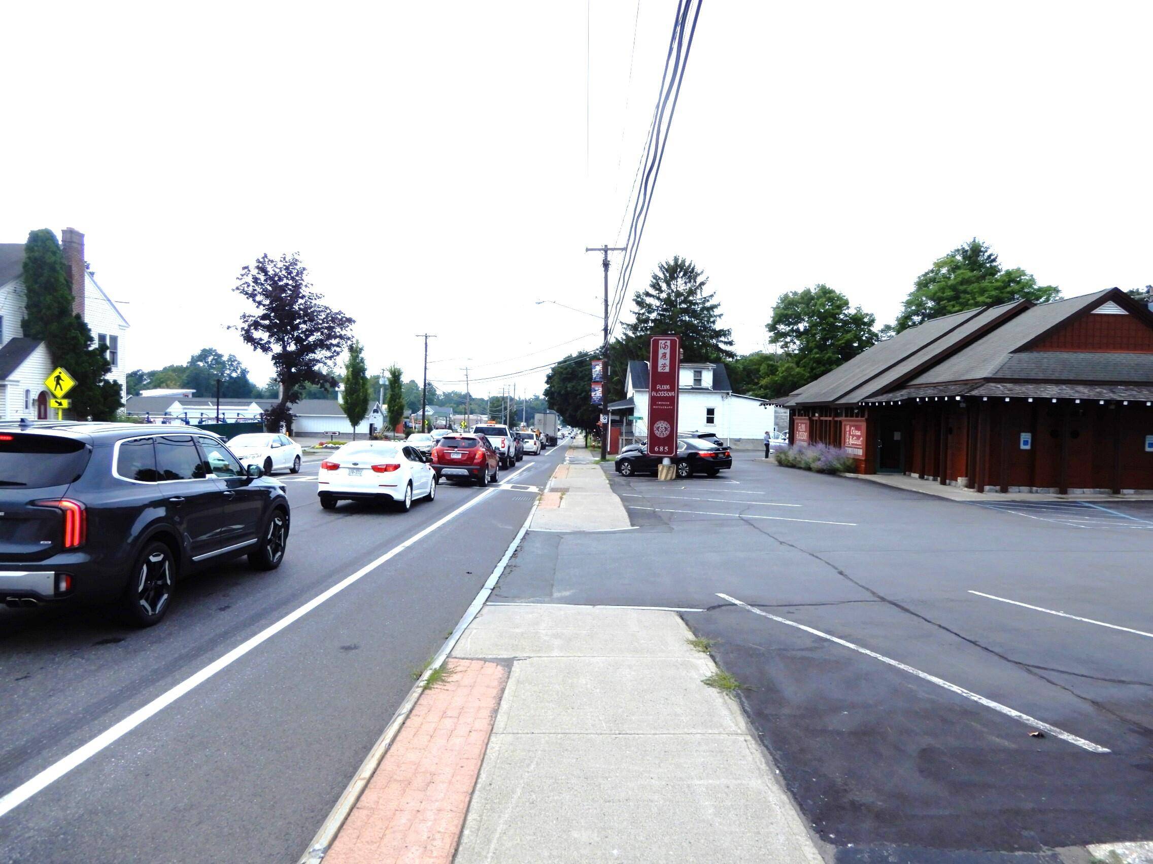 Troy, NY 12180,689-691 Hoosick RD
