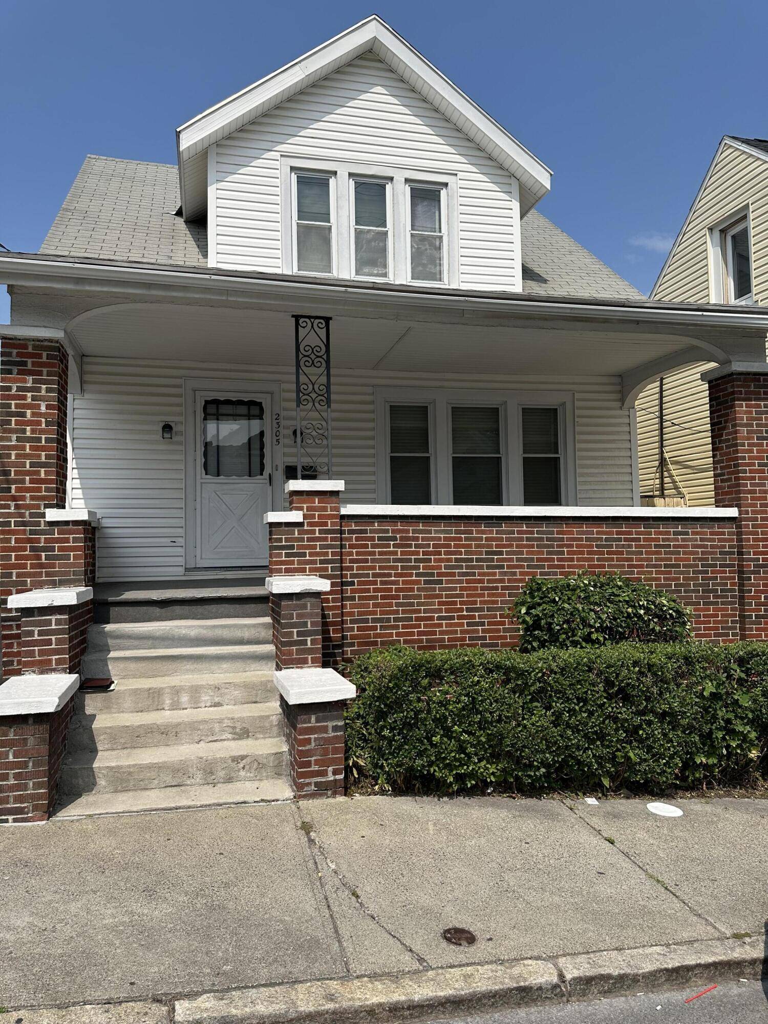 Troy, NY 12180,2303-2305 15th ST