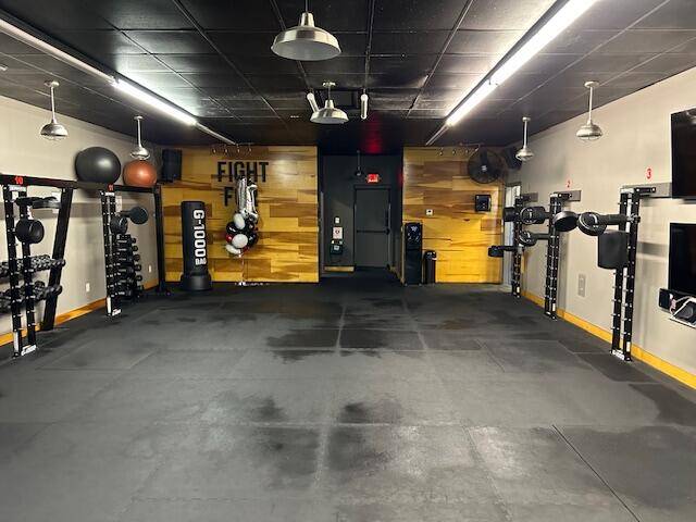 Troy, NY 12180,828 Hoosick RD