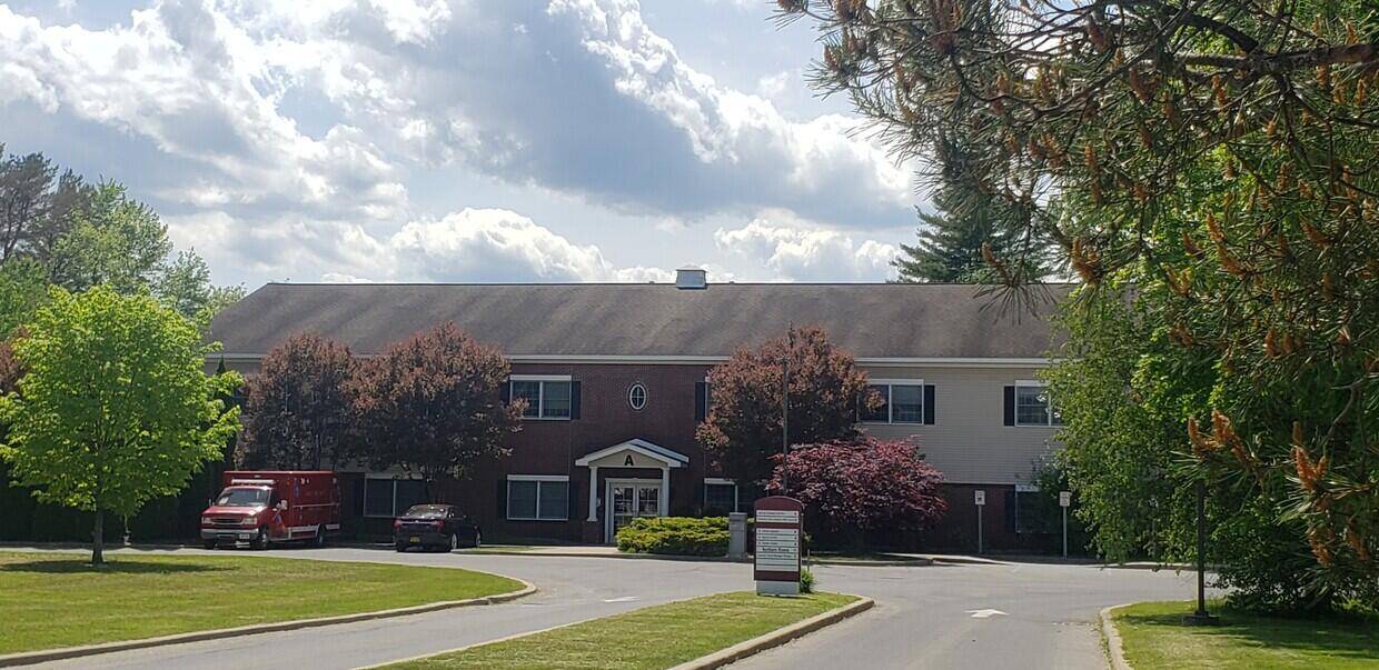 Queensbury, NY 12804,375 BAY RD