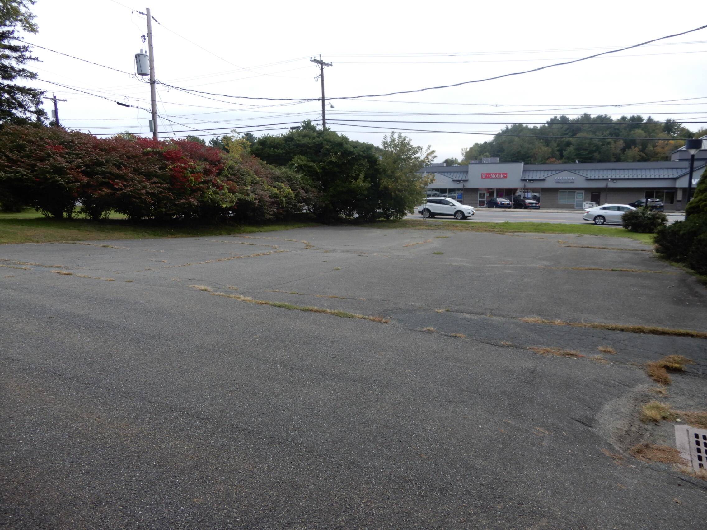 Troy, NY 12180,721 Hoosick RD