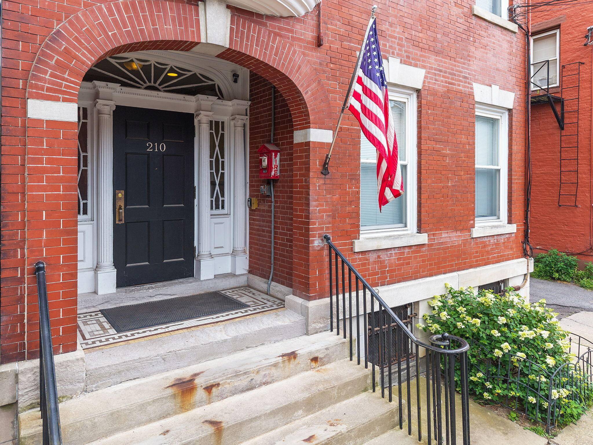 Schenectady, NY 12305,210 Union ST