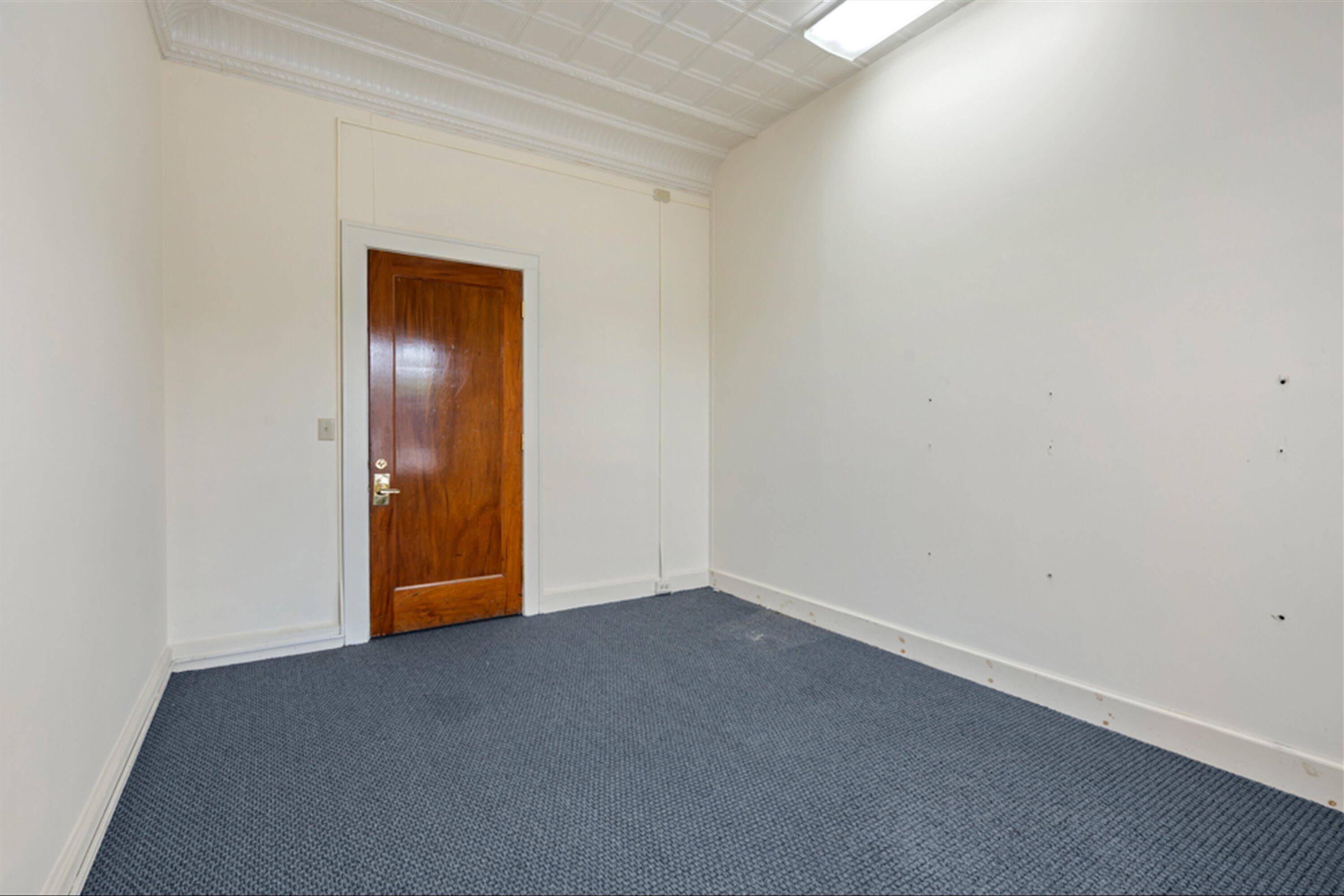 Saratoga Springs, NY 12866,260 Broadway