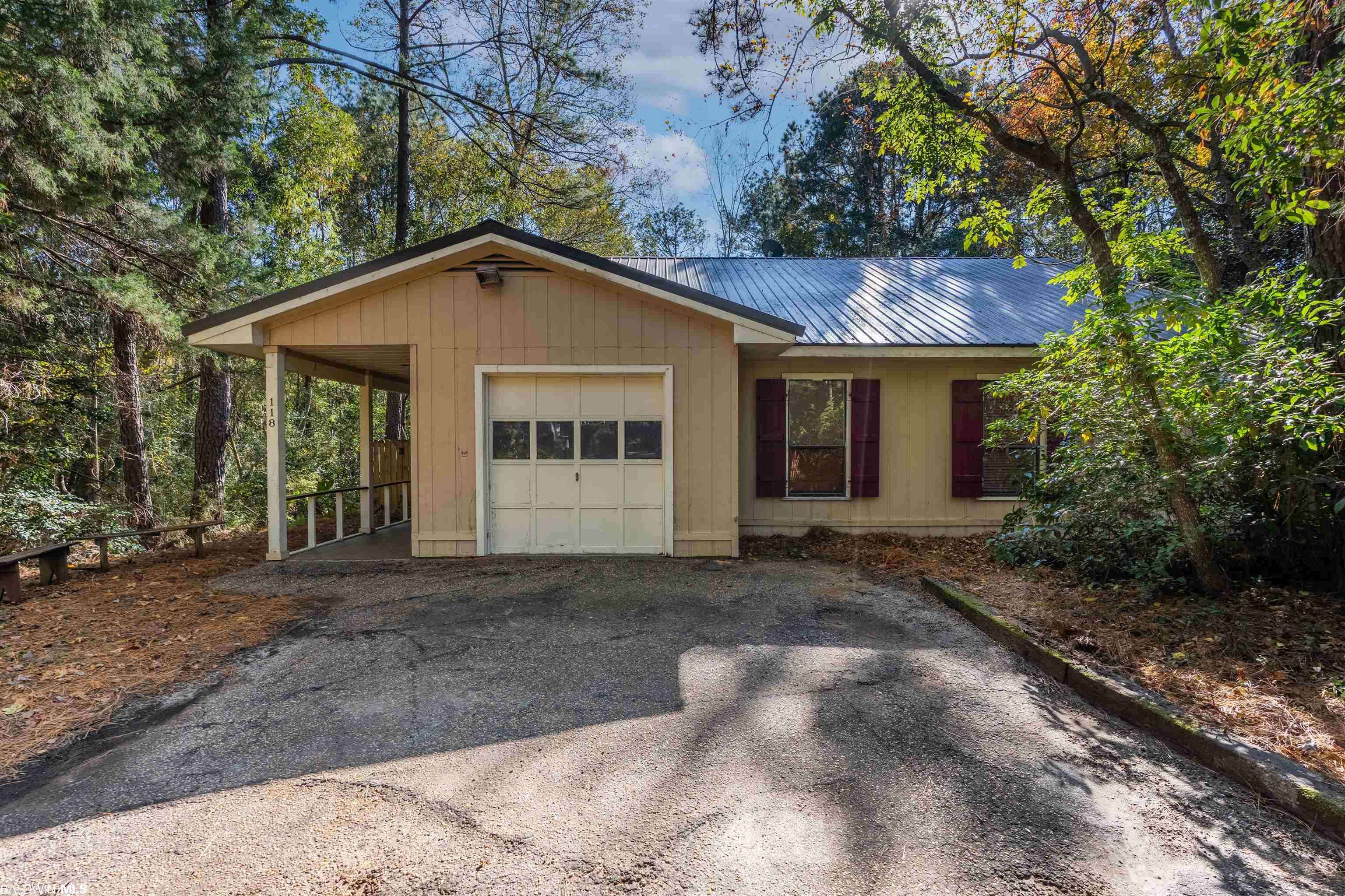 Daphne, AL 36526,118 Lakeview Loop