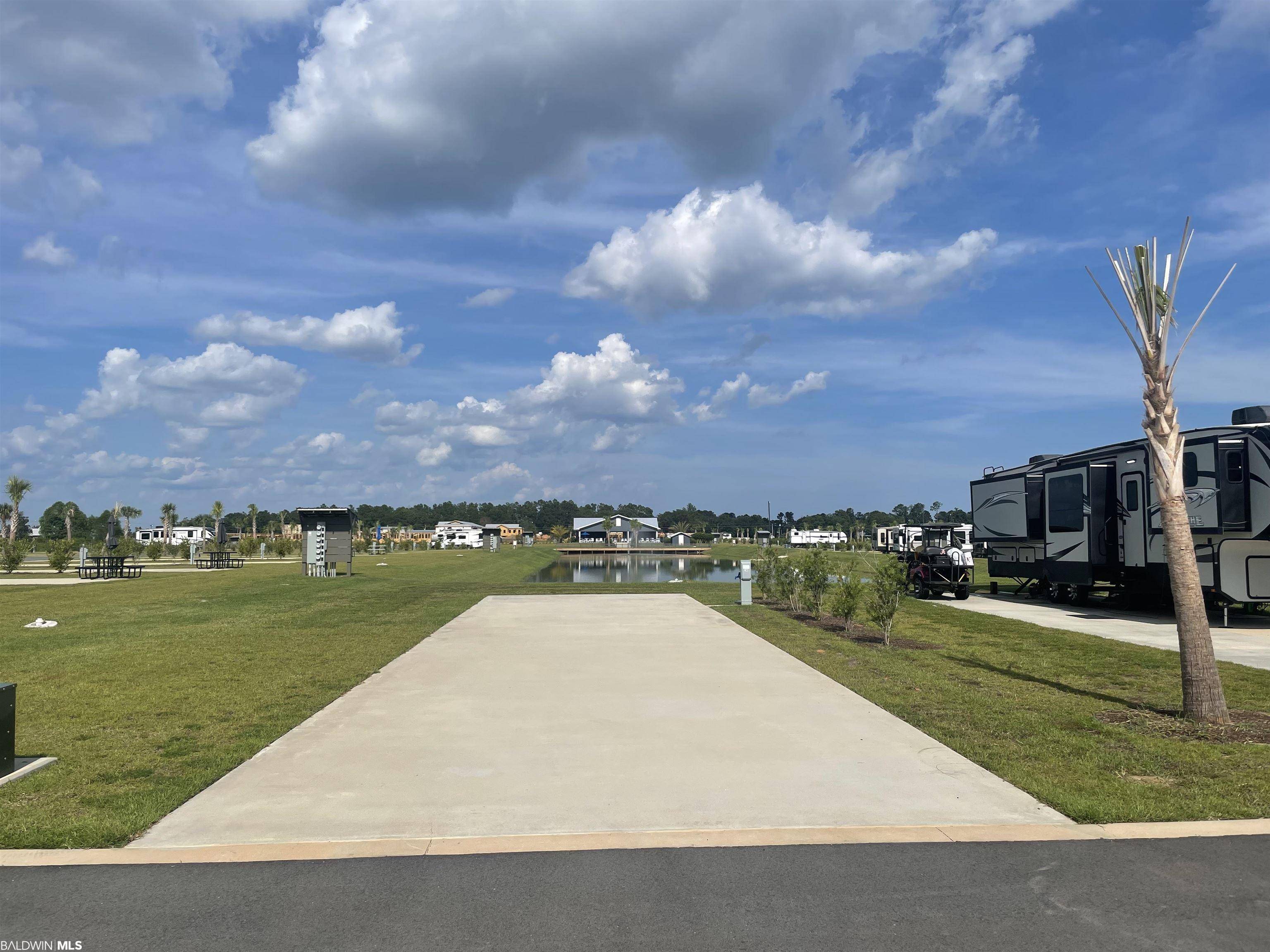 Foley, AL 36535,748 Vacation Circle