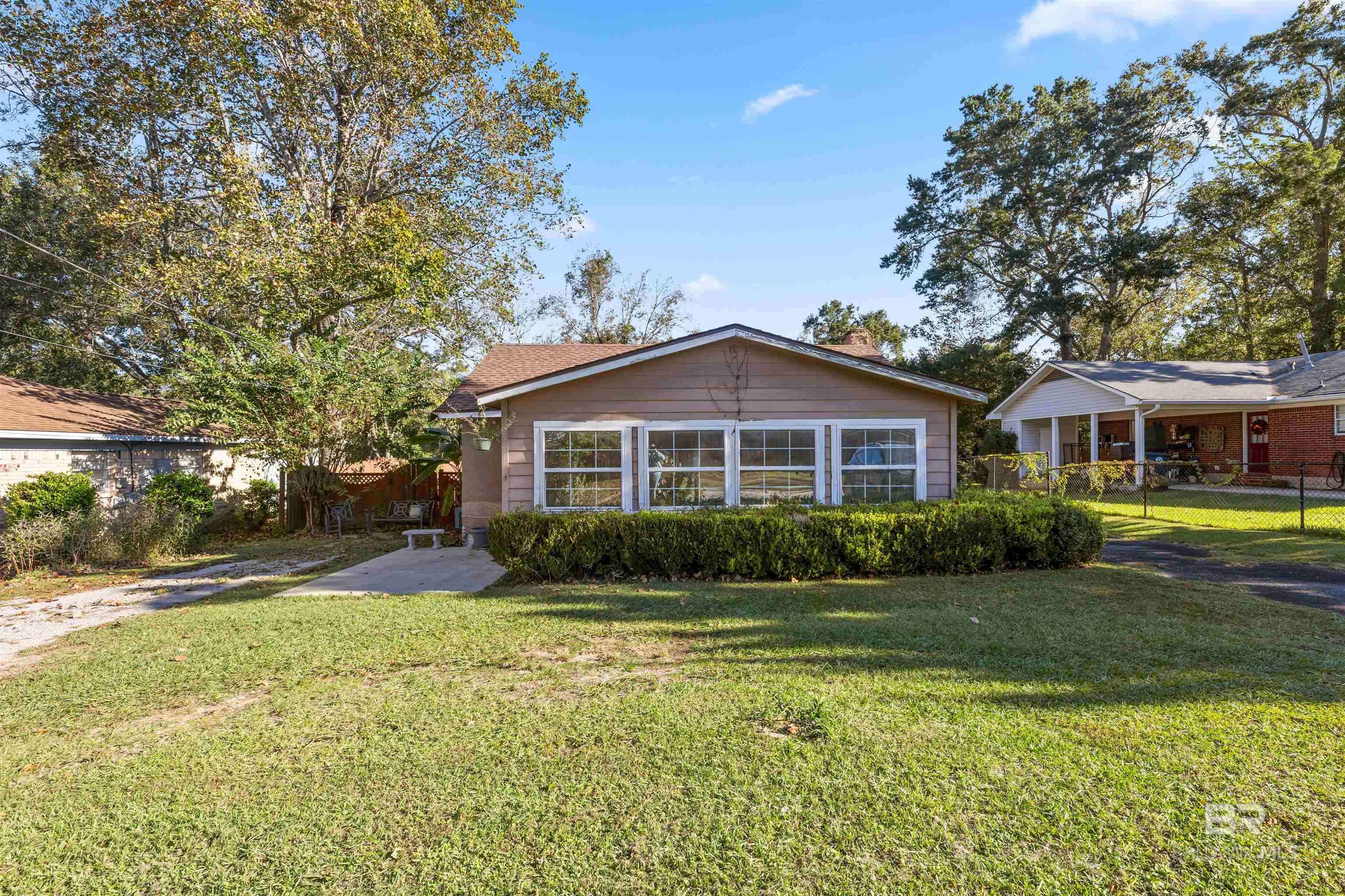 Fairhope, AL 36532,523 Gayfer Avenue