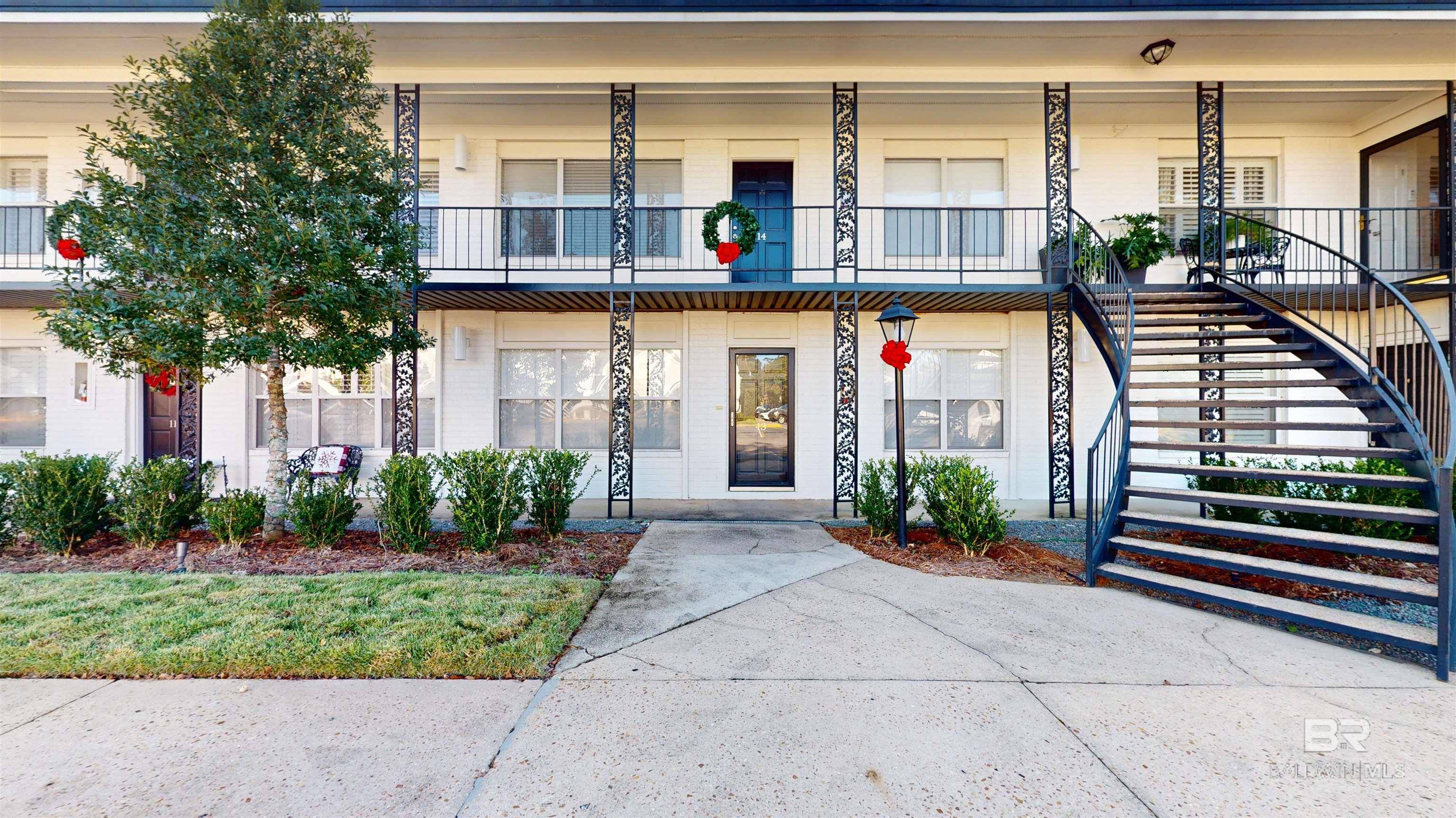 Mobile, AL 36608,4009 Old Shell Road #D13