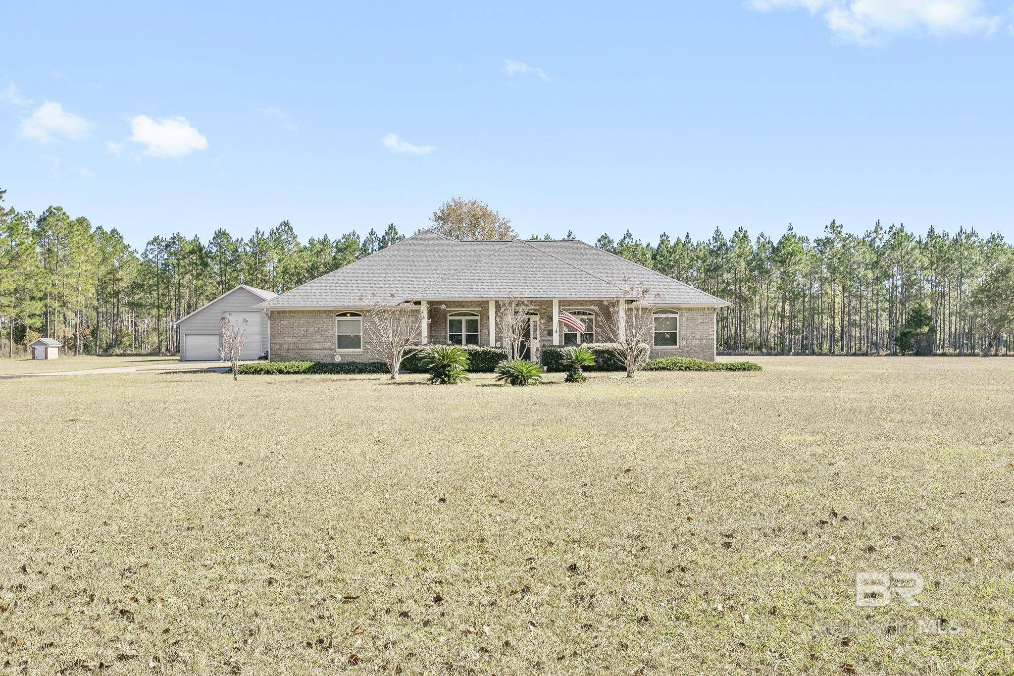 Robertsdale, AL 36567,24130 Cowling Road