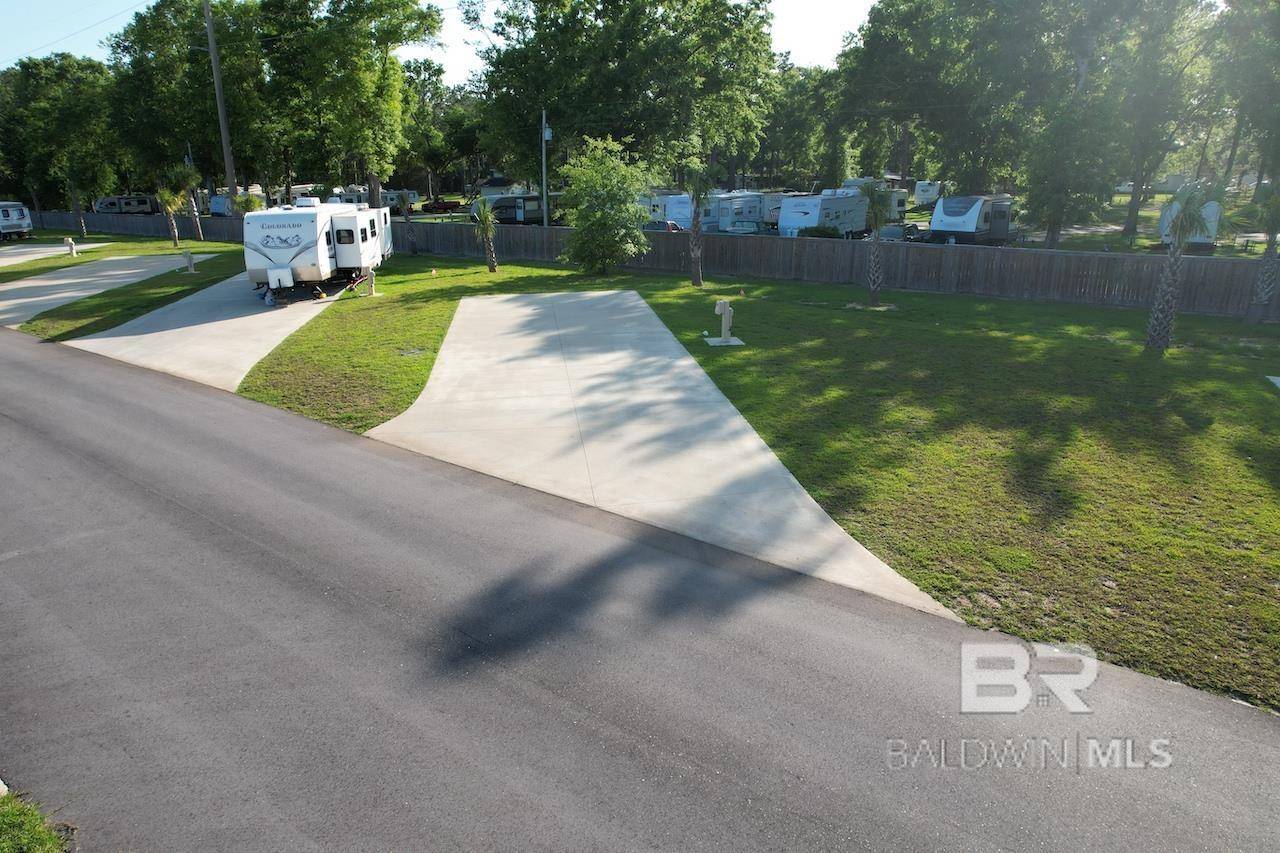 Gulf Shores, AL 36542,19558 County Road 8