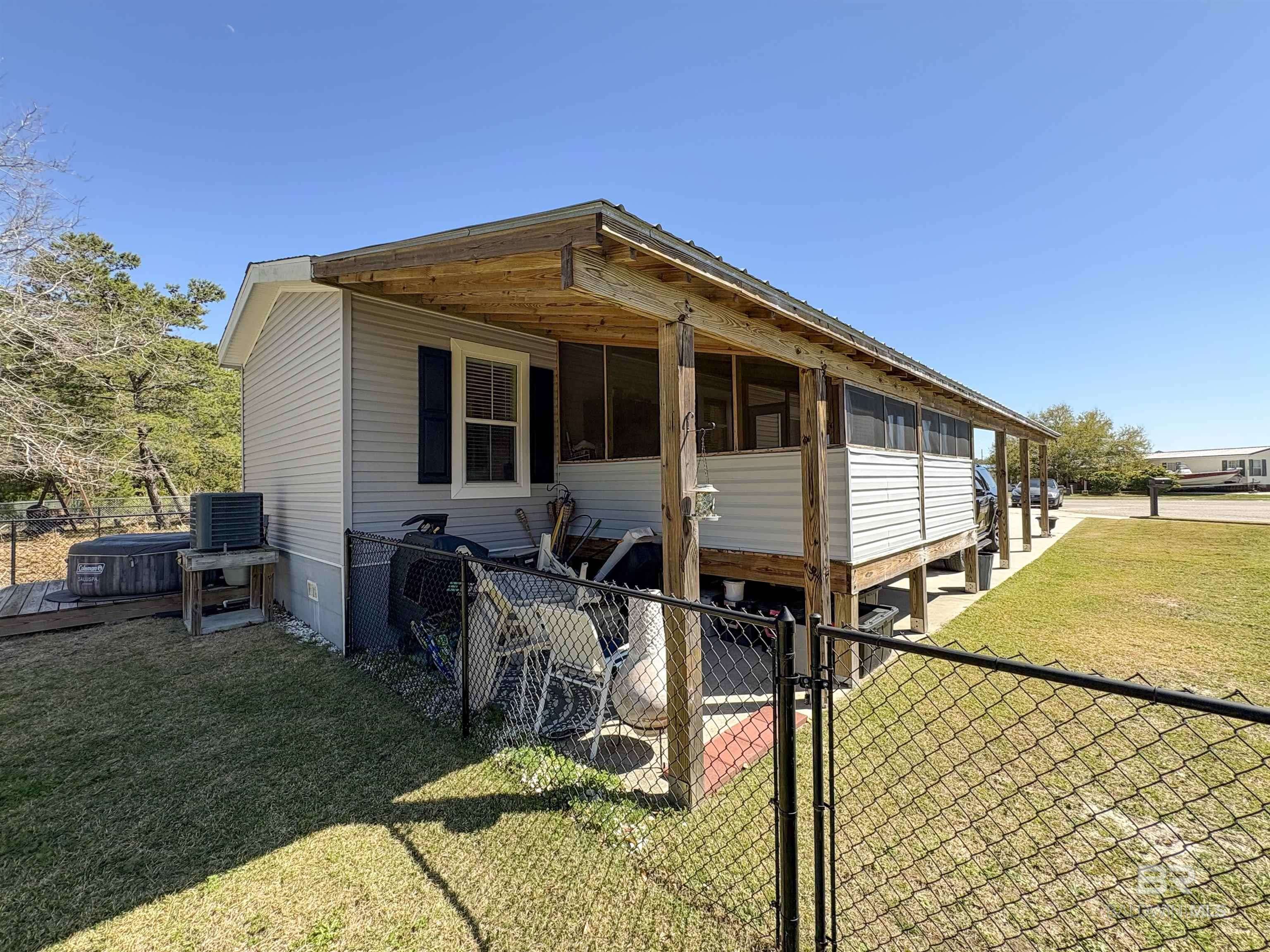 Gulf Shores, AL 36542,16707 State Highway 180 #69