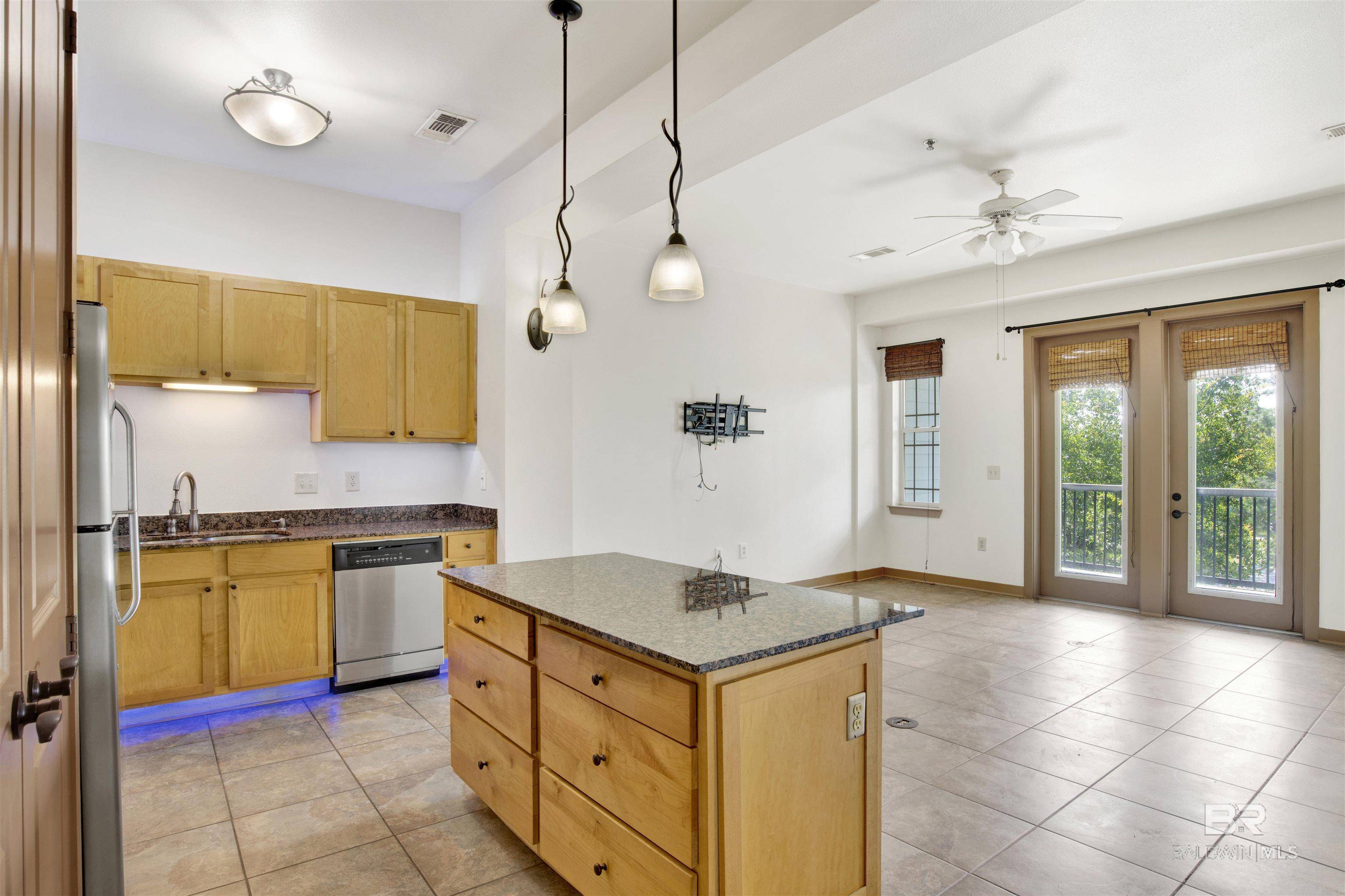 Gulf Shores, AL 36542,1430 Regency Road #B303