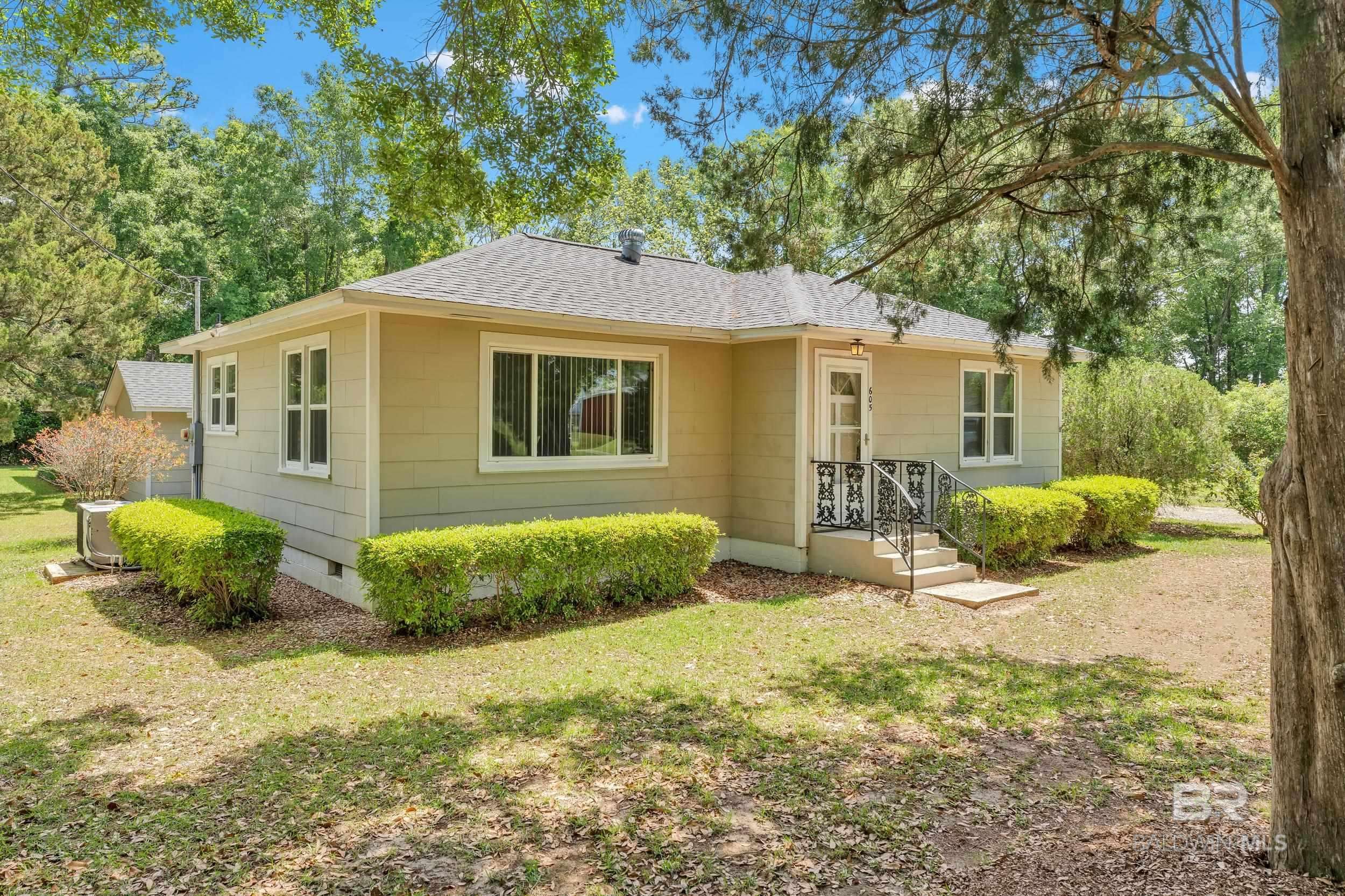 Foley, AL 36535,605 S Cedar Street