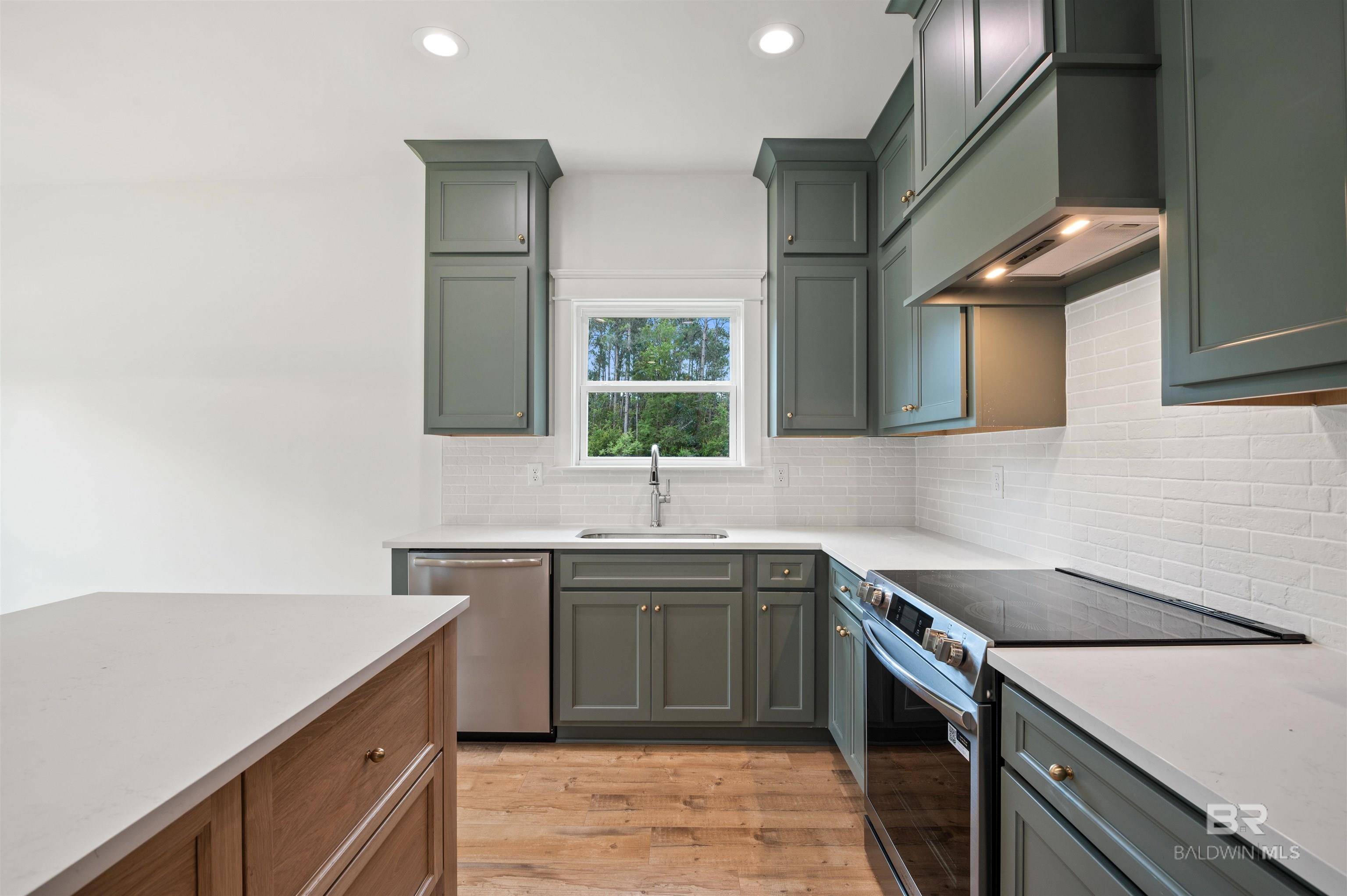 Gulf Shores, AL 36542,657 Island Way