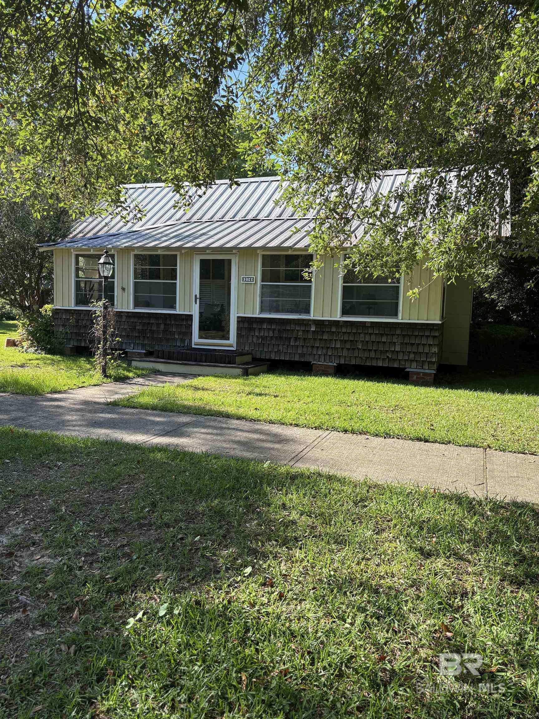 Foley, AL 36535,216 W Orange Avenue