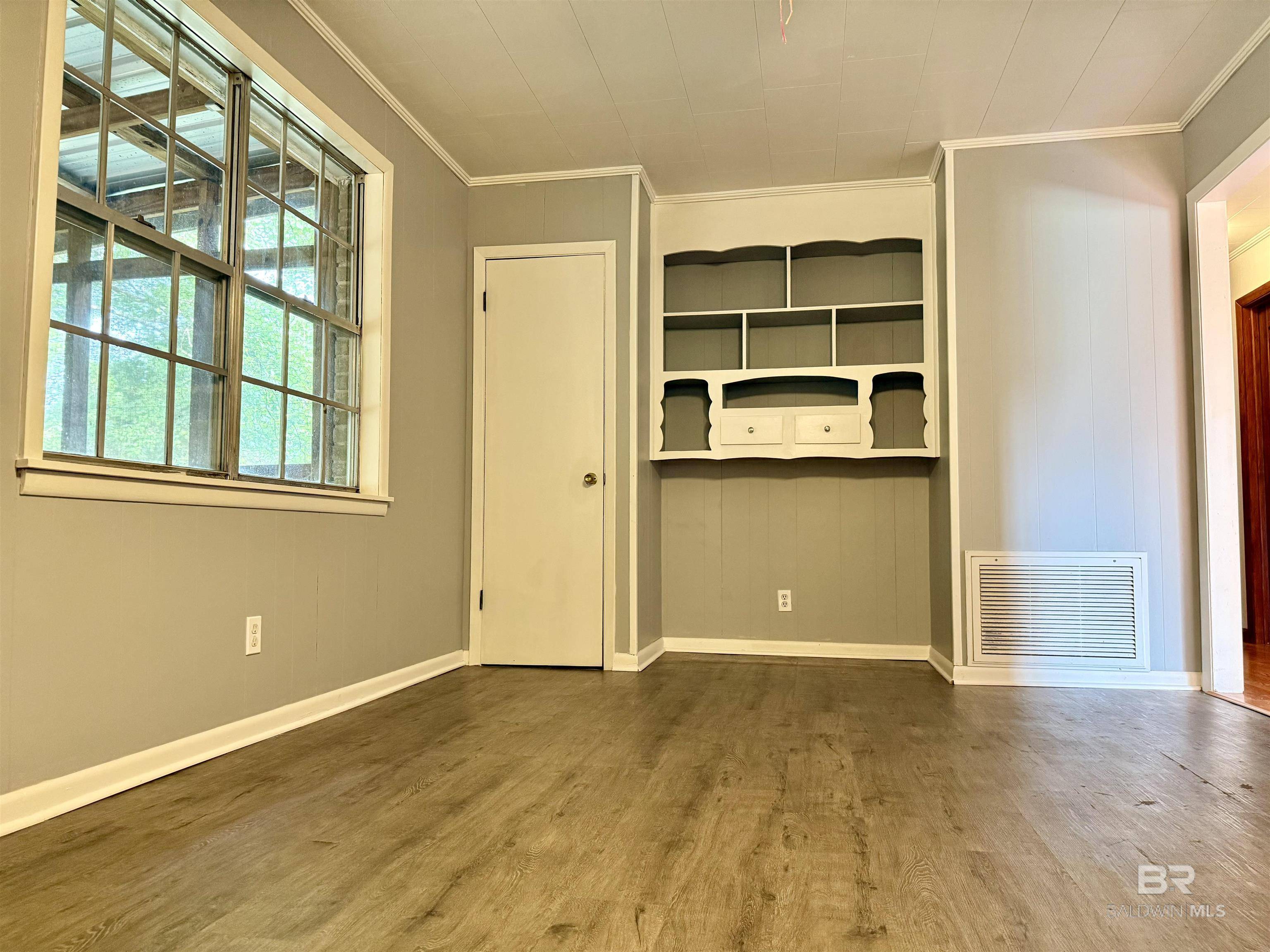 Brewton, AL 36426,112 Avalon Street