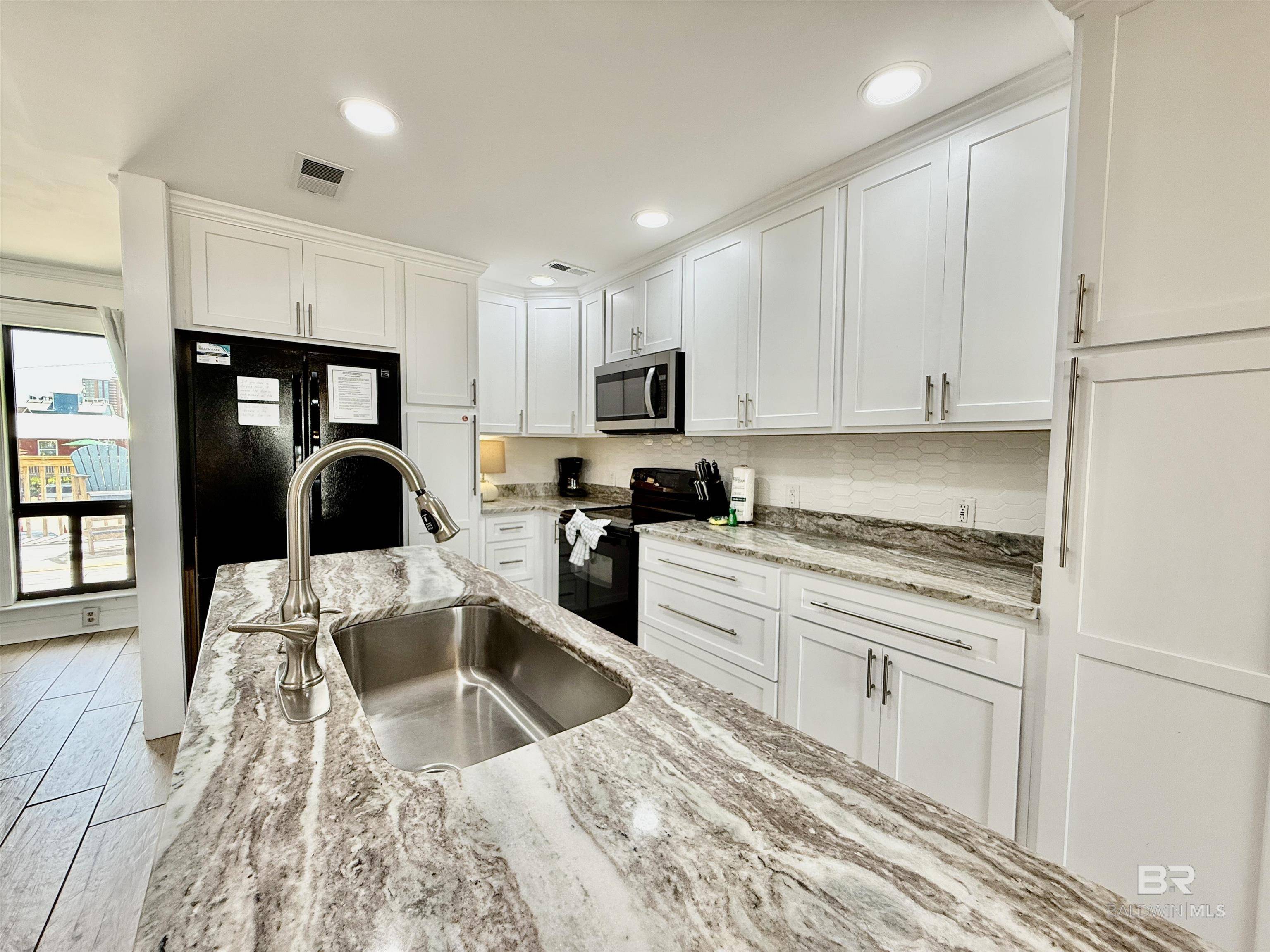 Gulf Shores, AL 36542,110 West 2nd Street #10