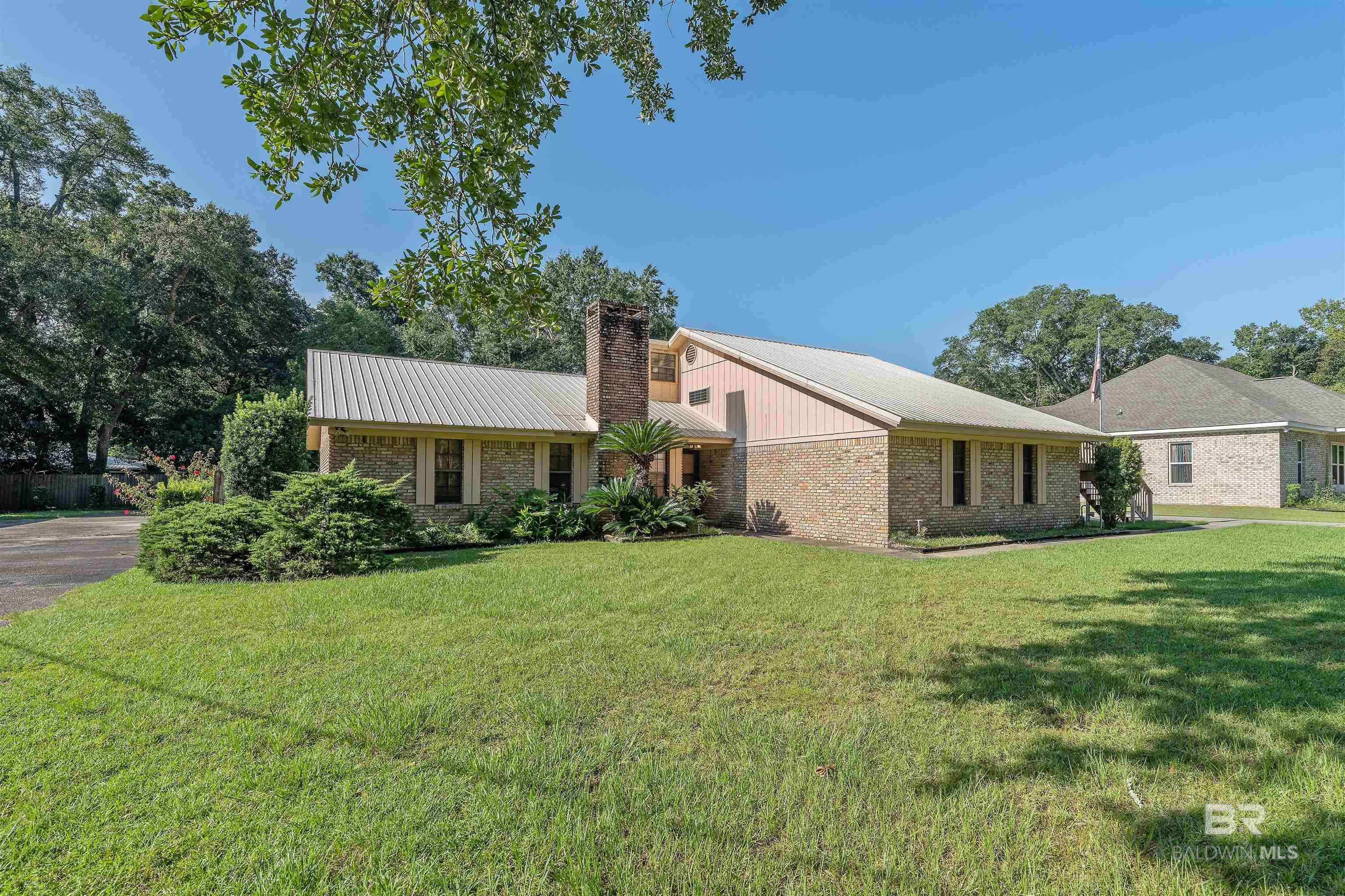 Foley, AL 36535,413 W Persimmon Avenue