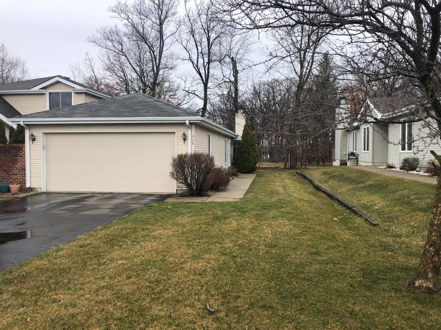 Schererville, IN 46375,408 Deerpath W Drive