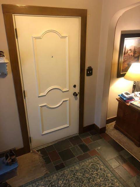 Crown Point, IN 46307,301 E South Street