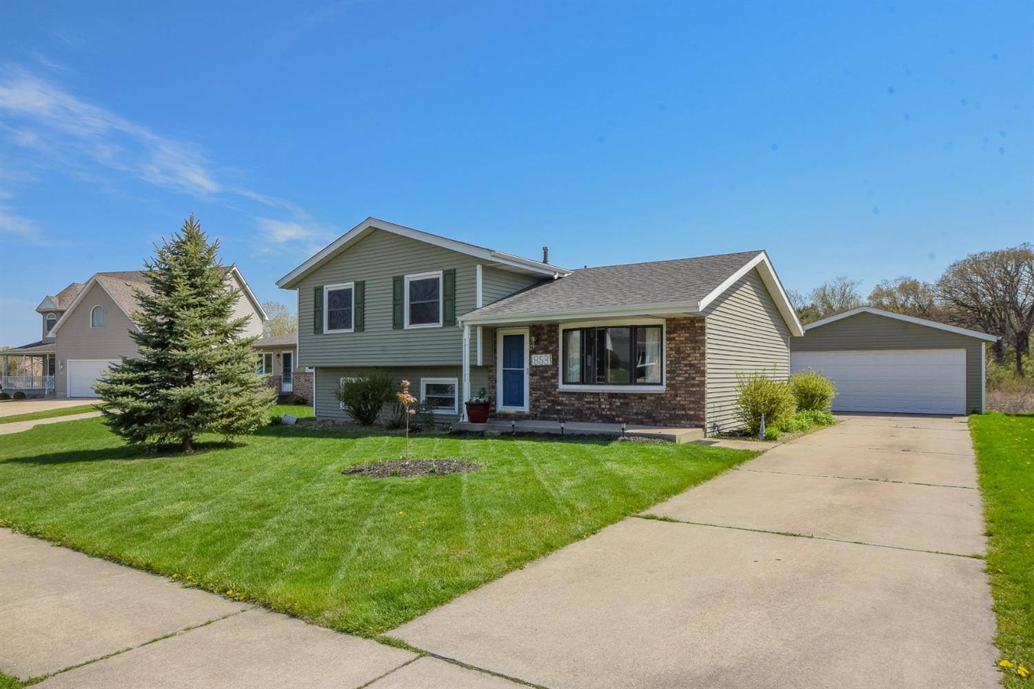 Schererville, IN 46375,853 Appletree Drive