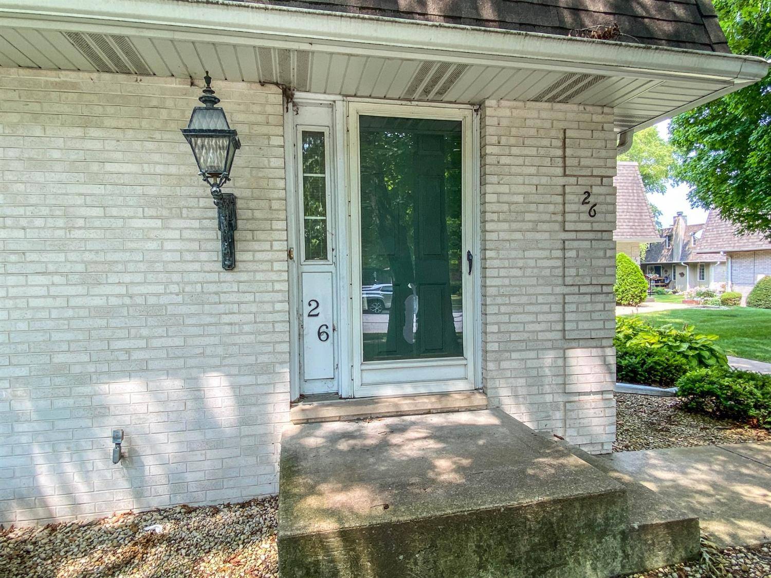 Schererville, IN 46375,26 Woodhollow Drive