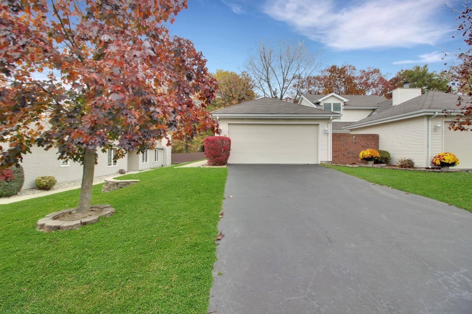 Schererville, IN 46375,350 Deerpath W Drive