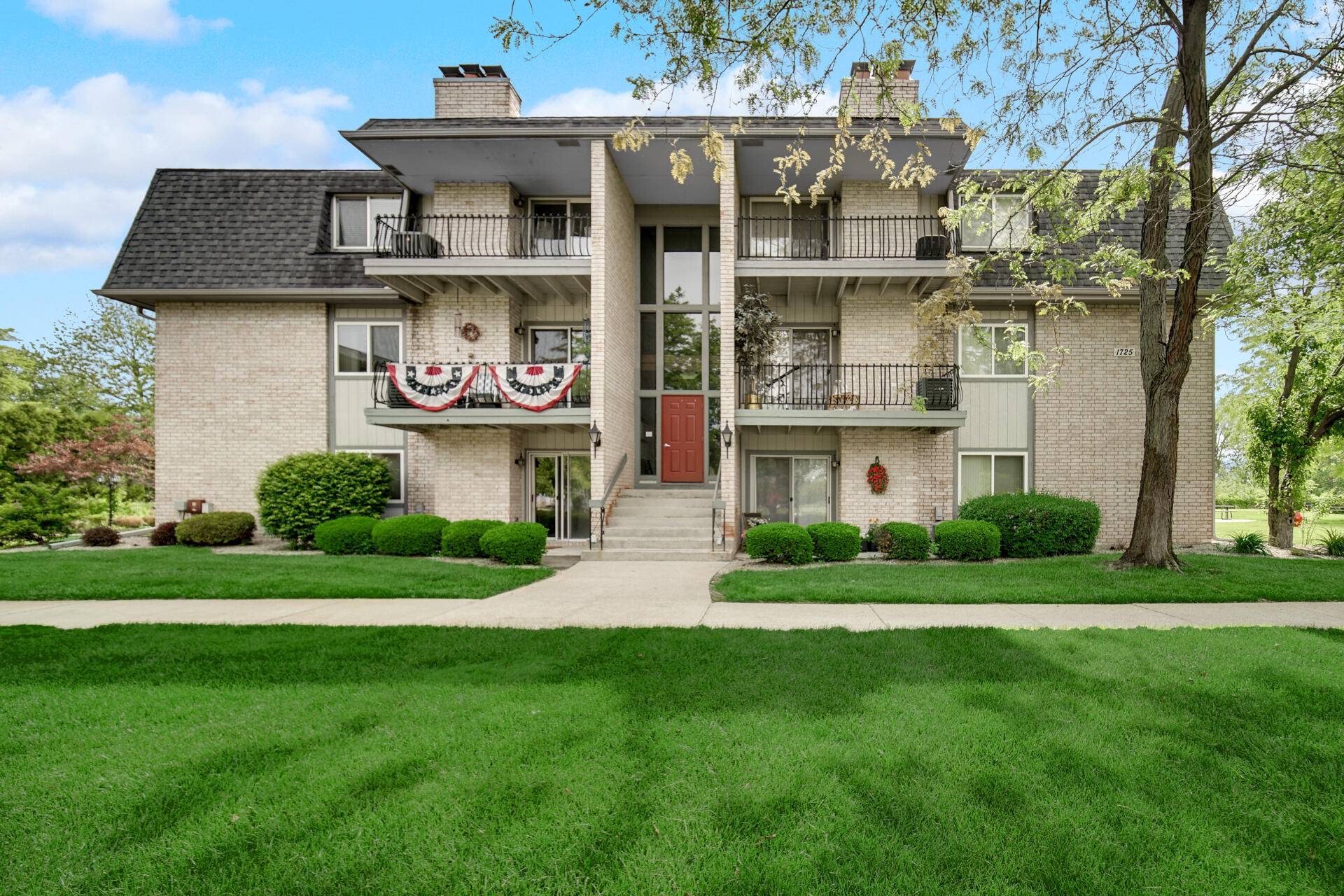 Schererville, IN 46375,1725 Homan Drive #104