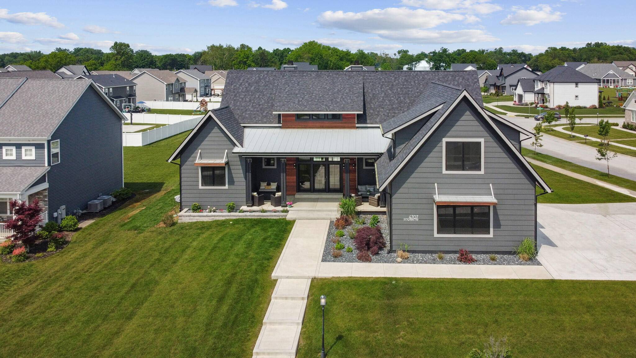 Valparaiso, IN 46383,4707 Downing Drive